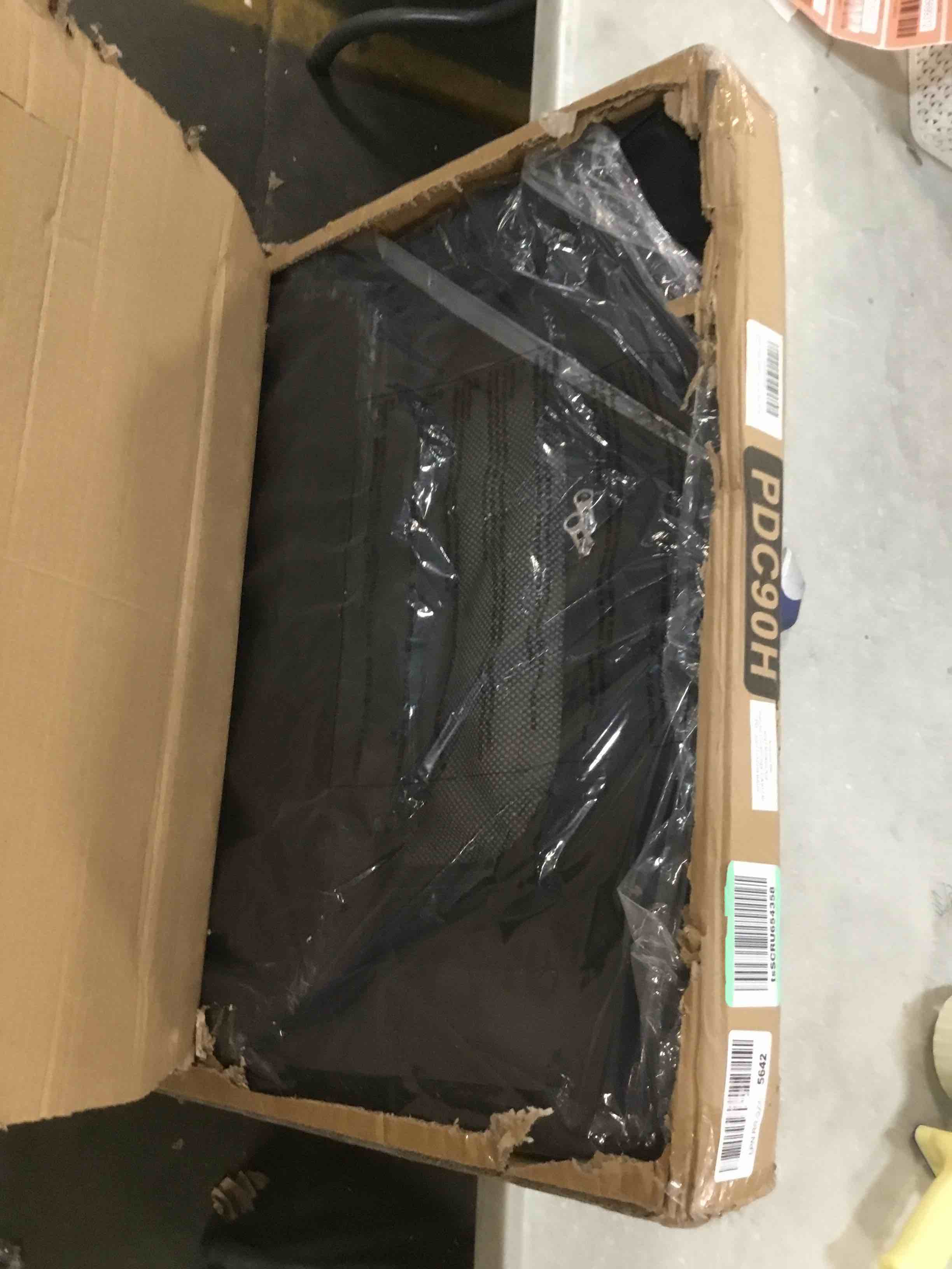 https://s3.amazonaws.com/lotting-images-prod/bidfta/RED5699309_1706209200033.jpeg