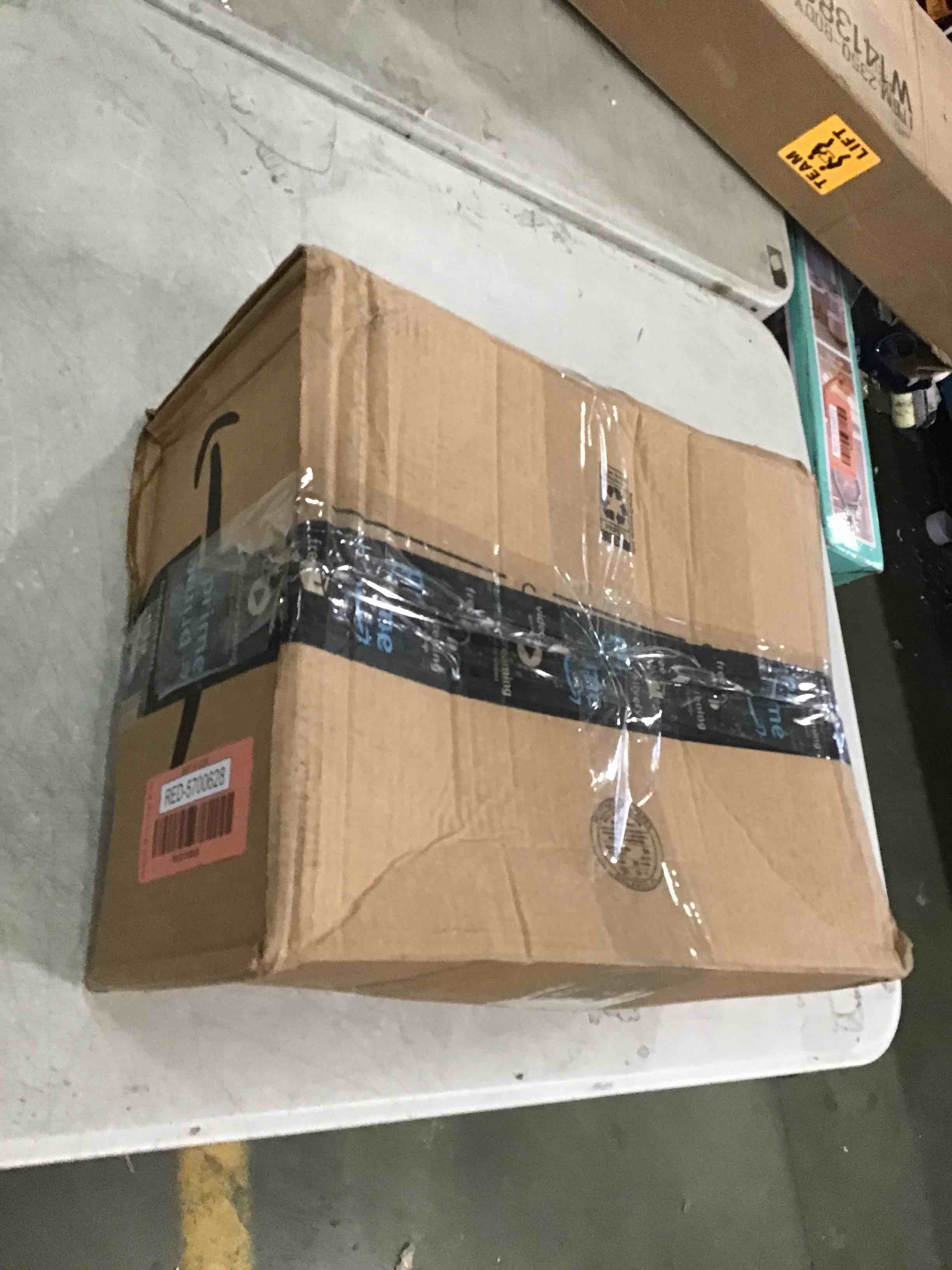 https://s3.amazonaws.com/lotting-images-prod/bidfta/RED5700628_1706026175616.jpeg