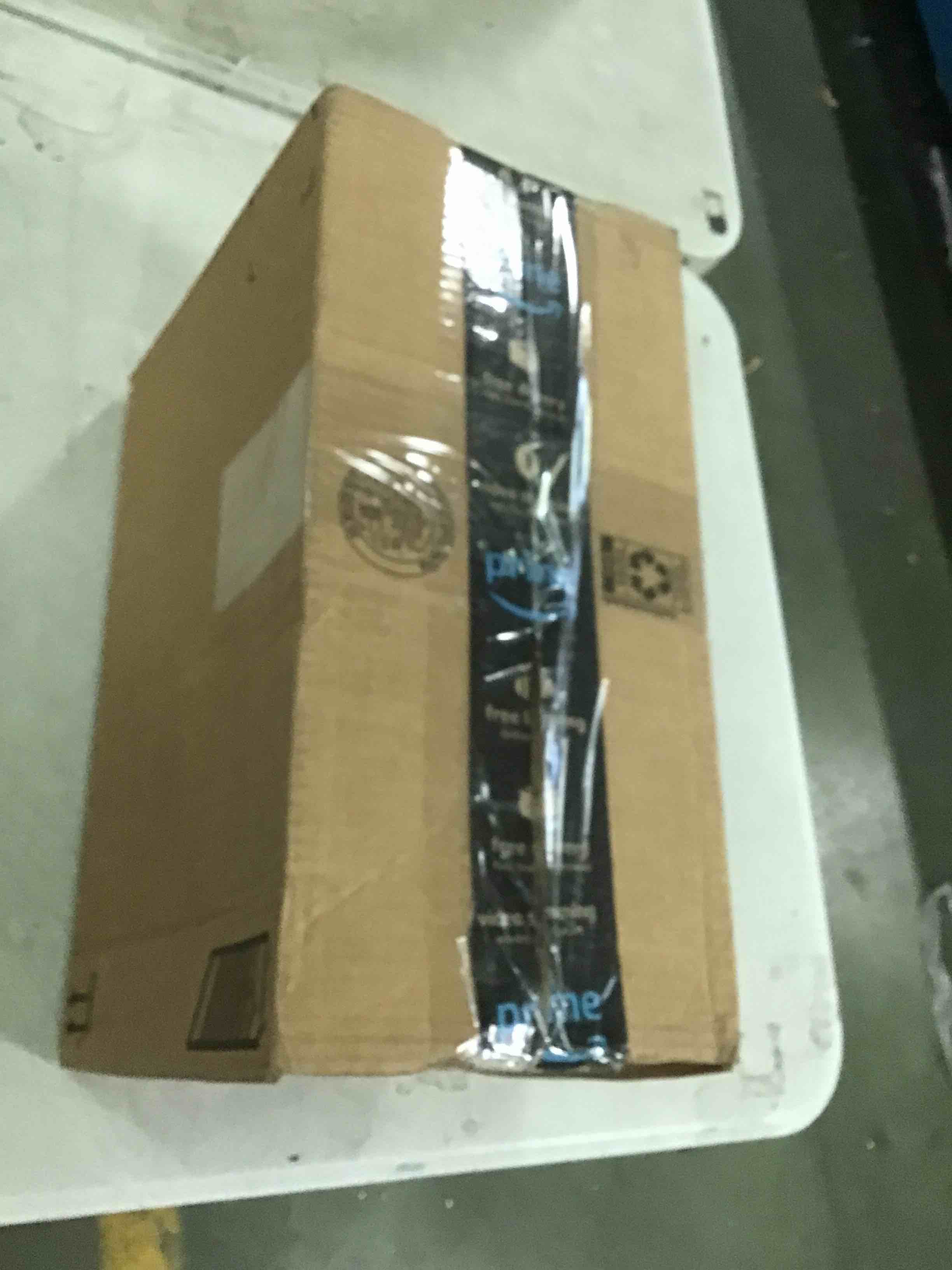 https://s3.amazonaws.com/lotting-images-prod/bidfta/RED5700651_1706028068537.jpeg