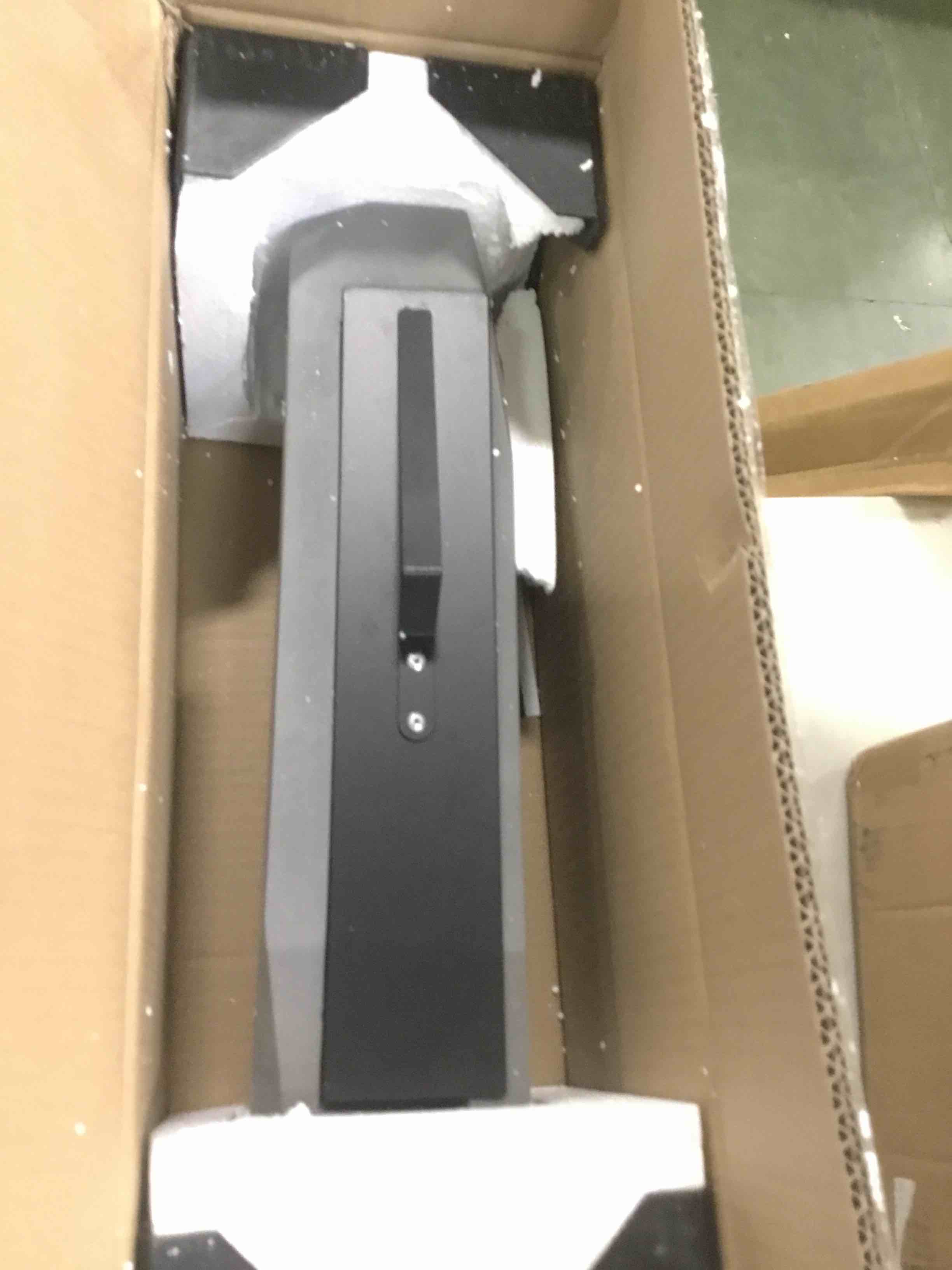 https://s3.amazonaws.com/lotting-images-prod/bidfta/RED5700875_1706115974032.jpeg