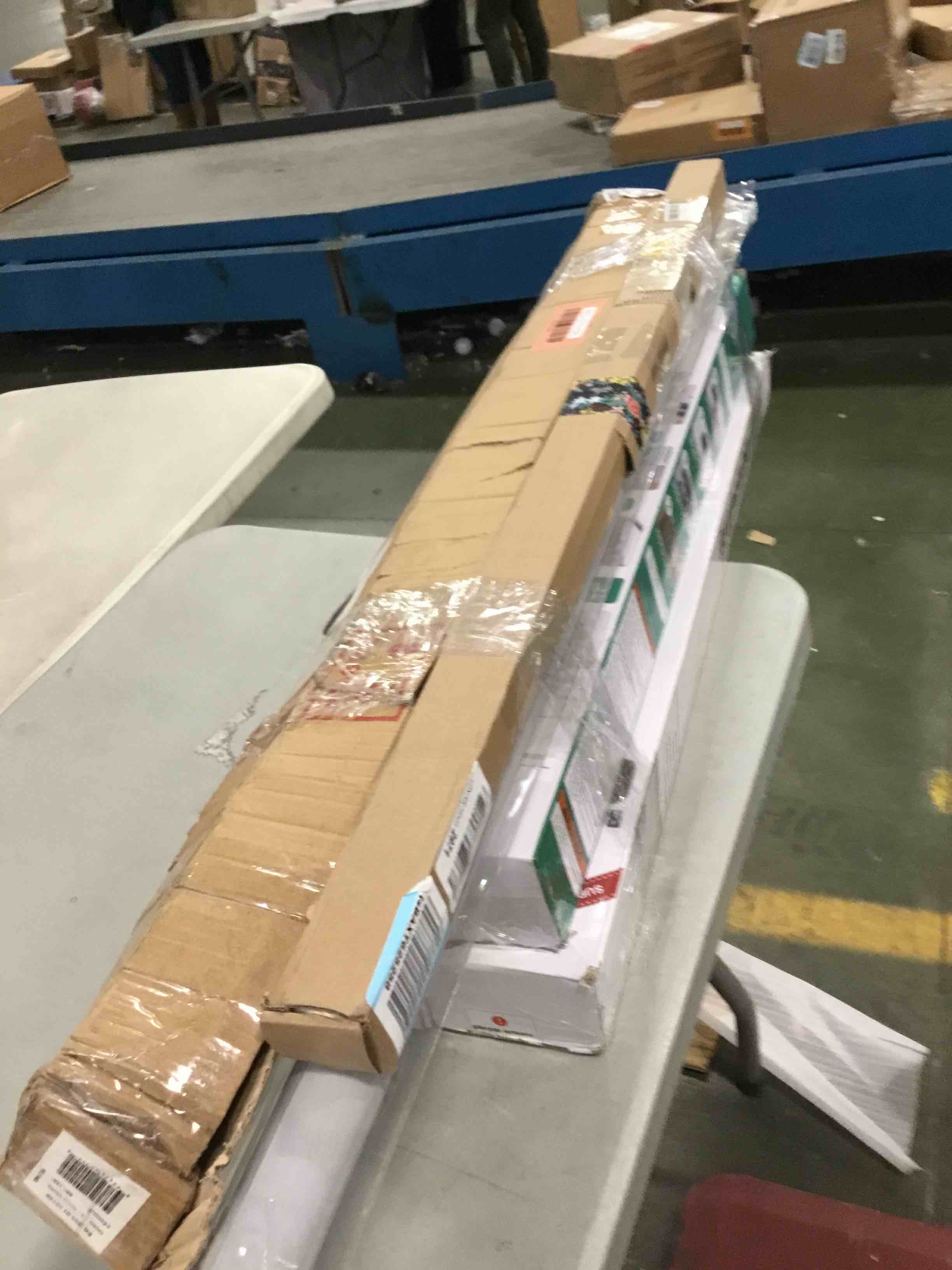 https://s3.amazonaws.com/lotting-images-prod/bidfta/RED5701026_1706191885459.jpeg