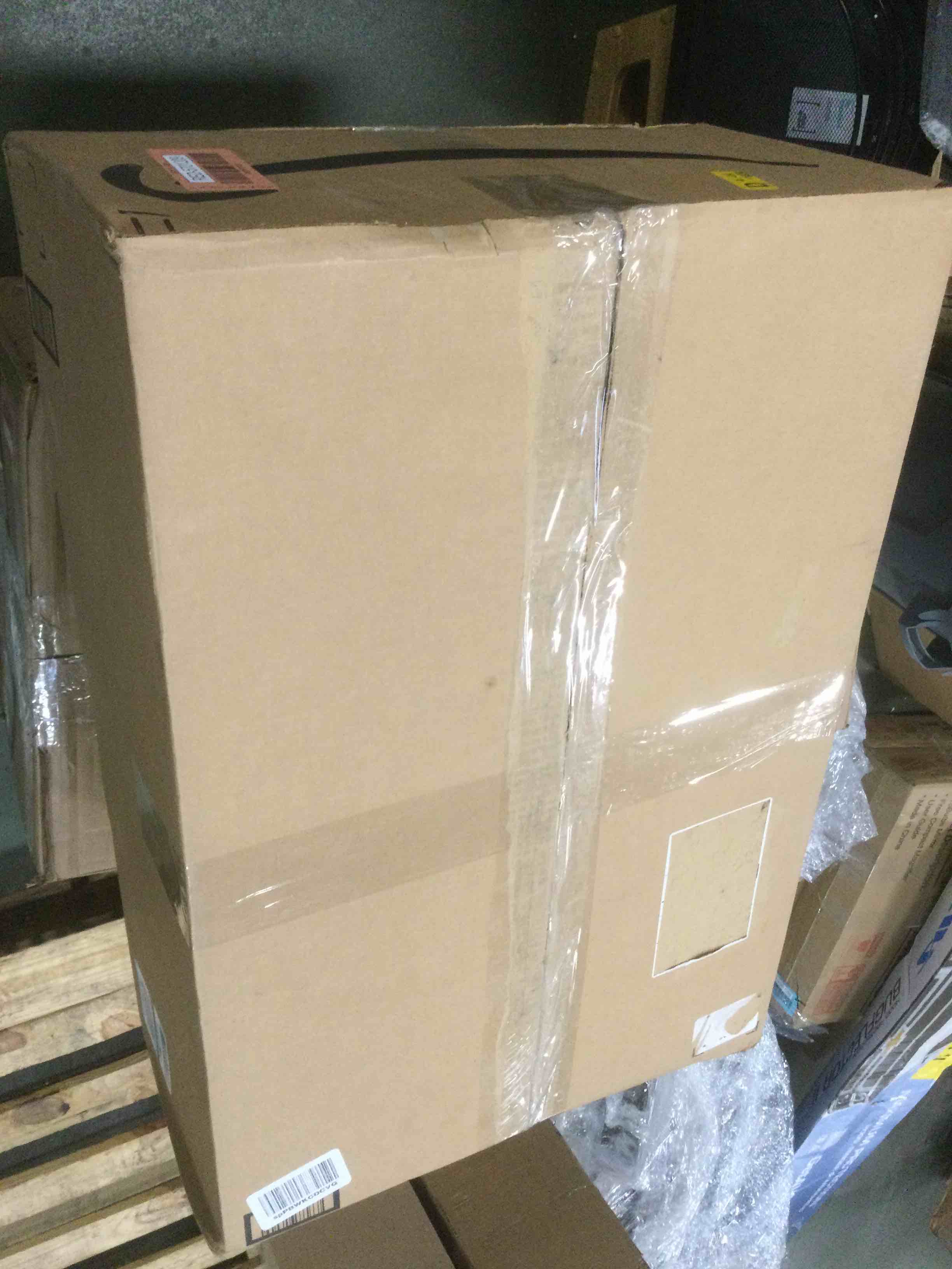 https://s3.amazonaws.com/lotting-images-prod/bidfta/RED5701210_1706215680750.jpeg