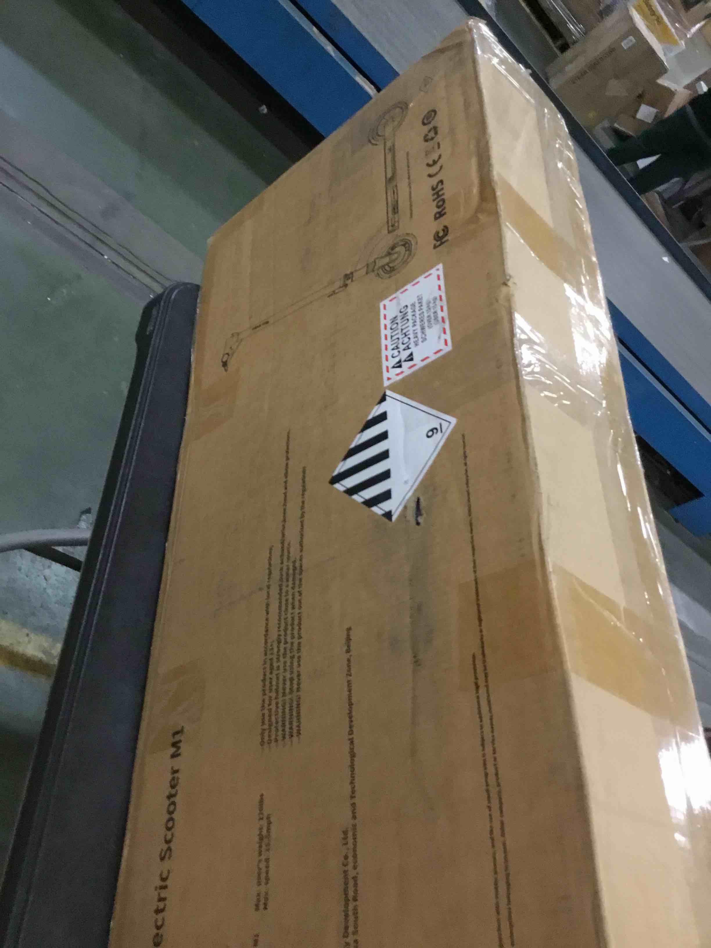 https://s3.amazonaws.com/lotting-images-prod/bidfta/RED5701749_1706359297978.jpeg
