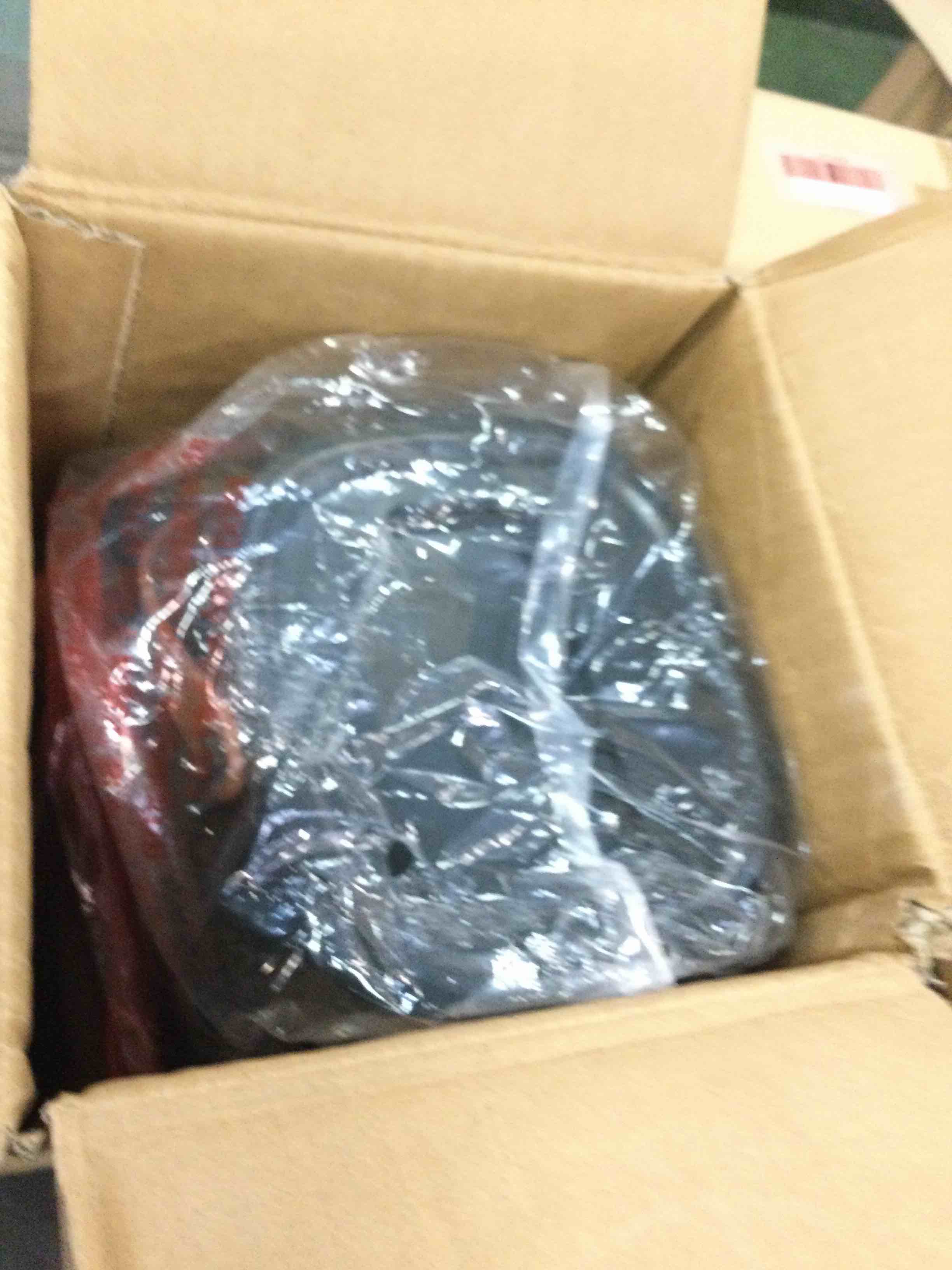 https://s3.amazonaws.com/lotting-images-prod/bidfta/RED5701832_1706375885009.jpeg