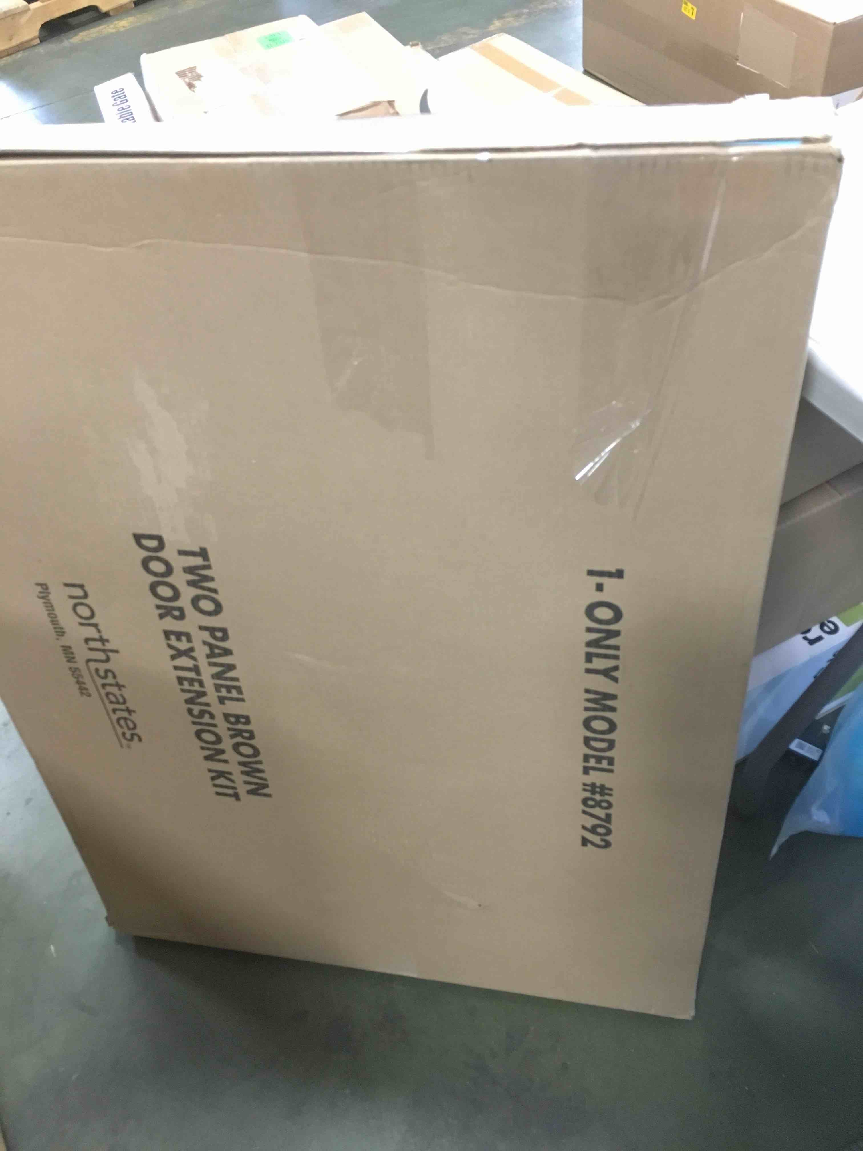 https://s3.amazonaws.com/lotting-images-prod/bidfta/RED5703189_1706028771646.jpeg