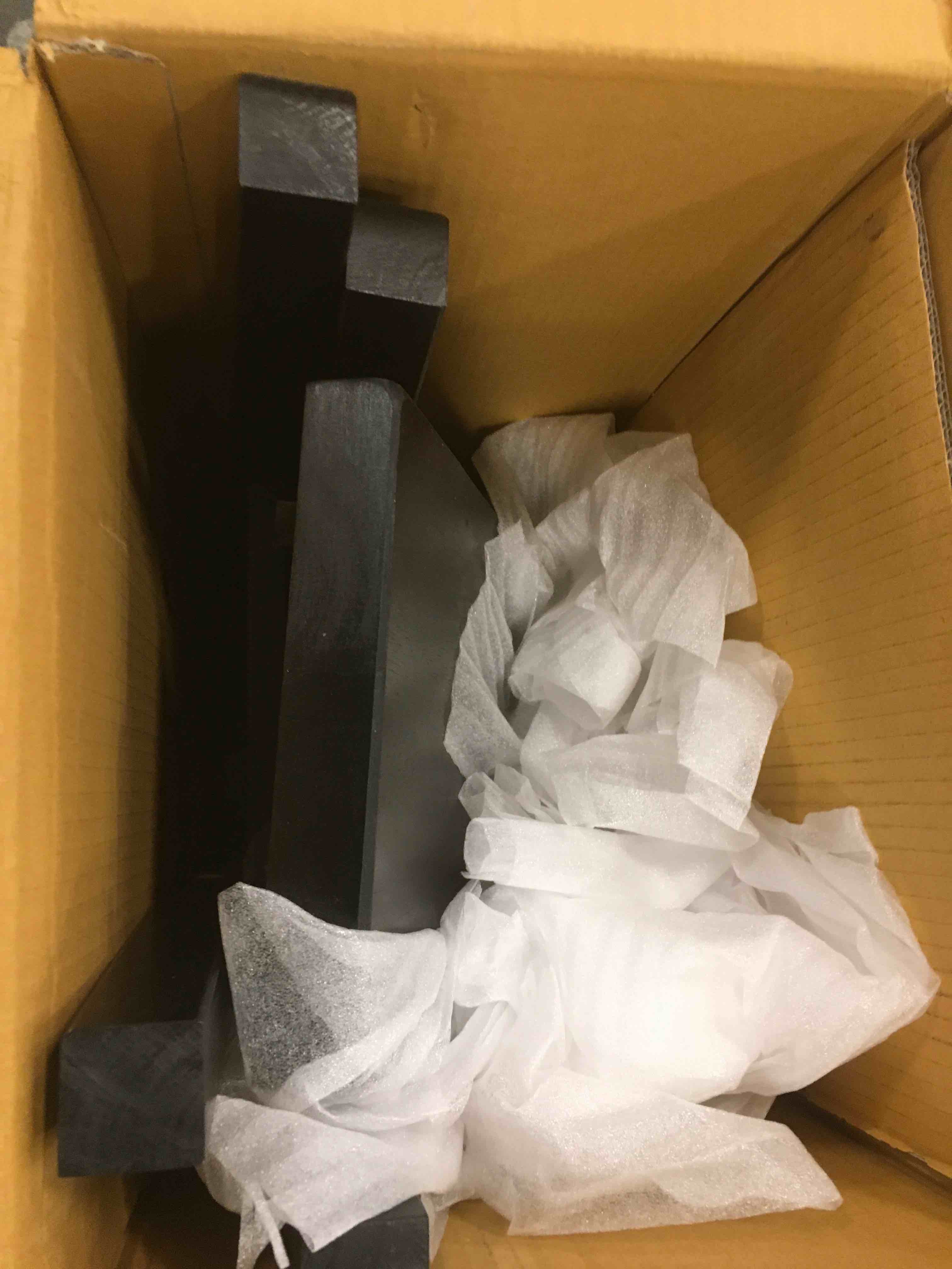 https://s3.amazonaws.com/lotting-images-prod/bidfta/RED5703605_1705866182543.jpeg