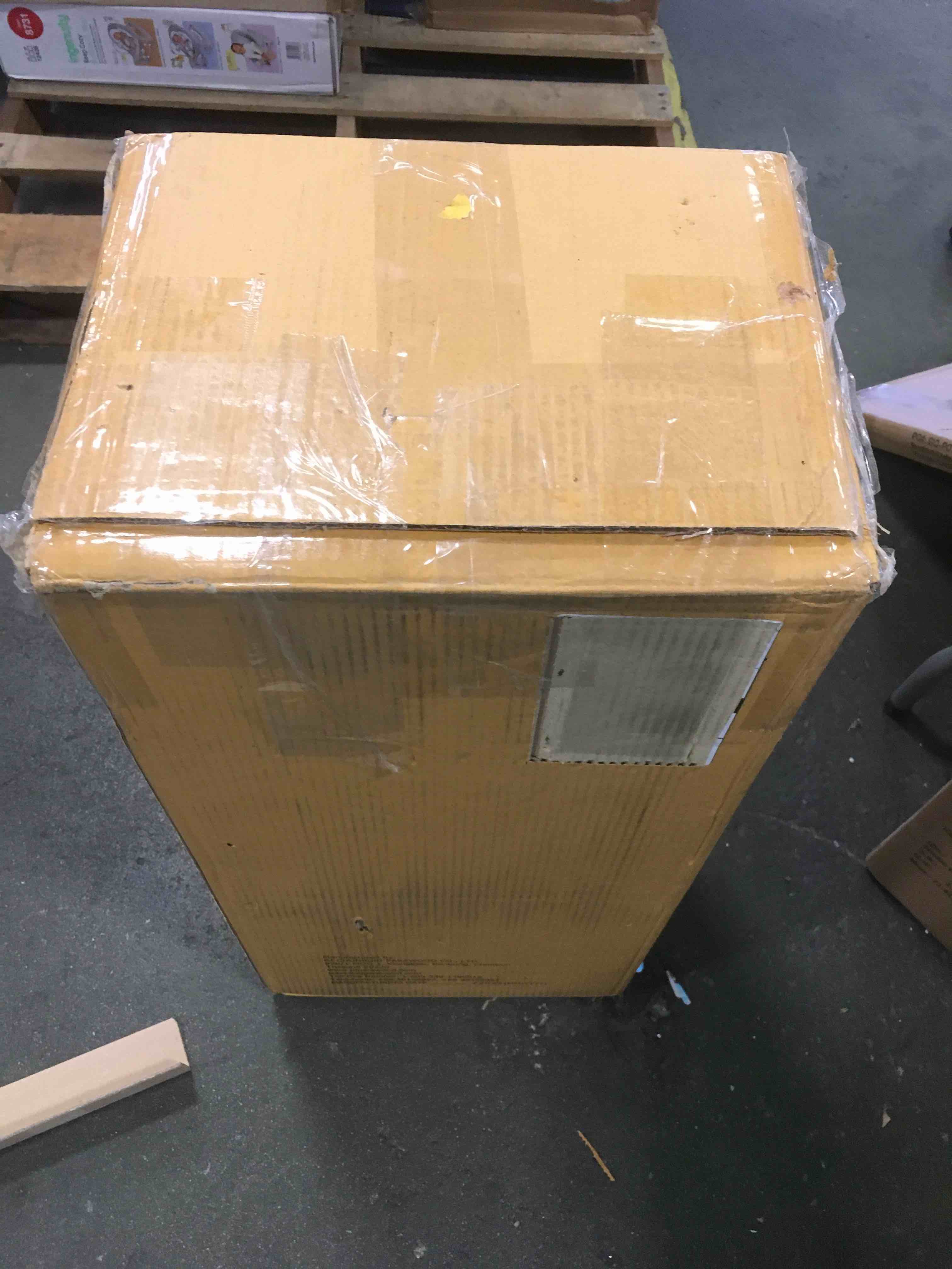 https://s3.amazonaws.com/lotting-images-prod/bidfta/RED5703605_1705866196800.jpeg