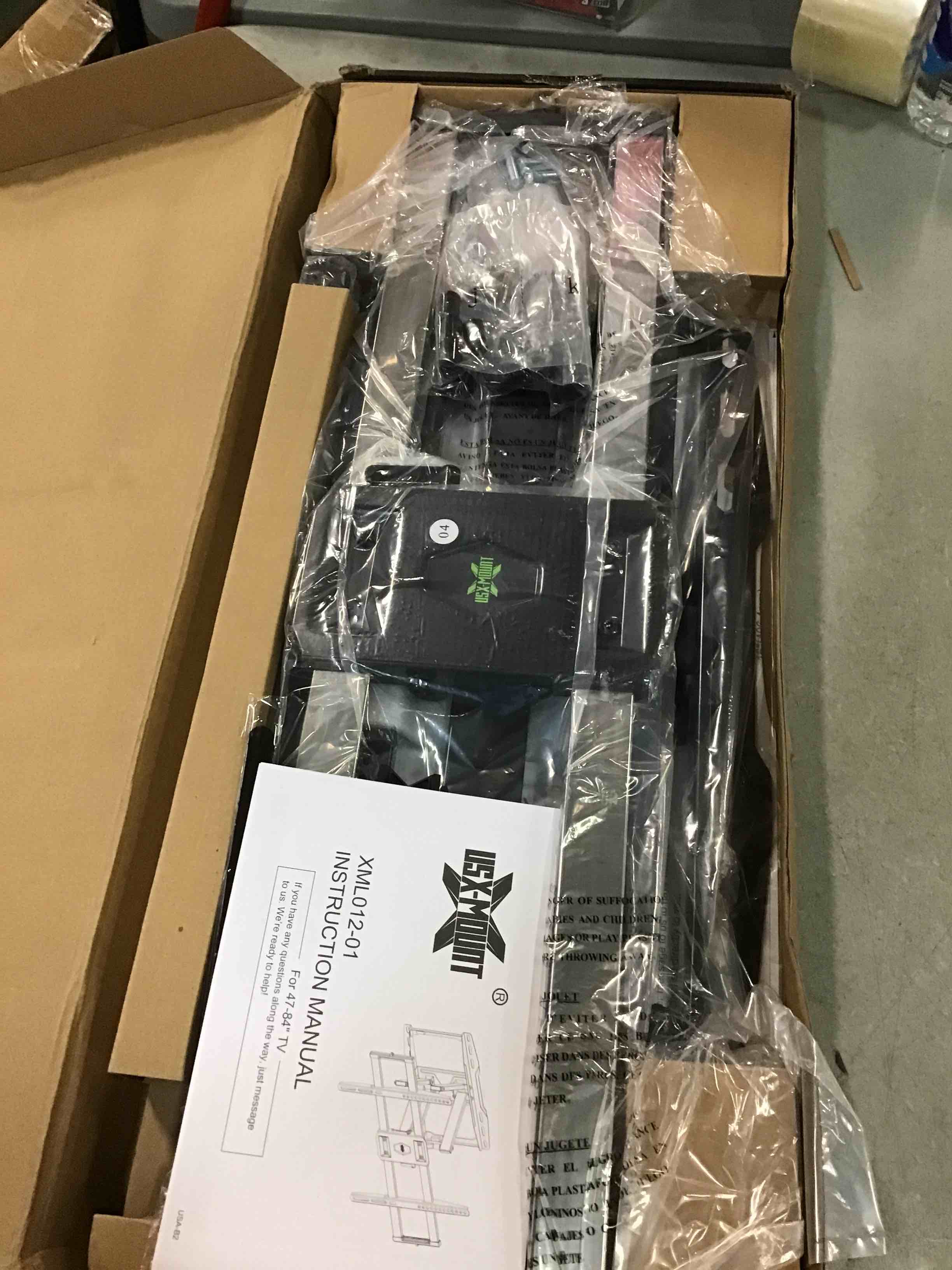 https://s3.amazonaws.com/lotting-images-prod/bidfta/RED5704113_1706034917452.jpeg