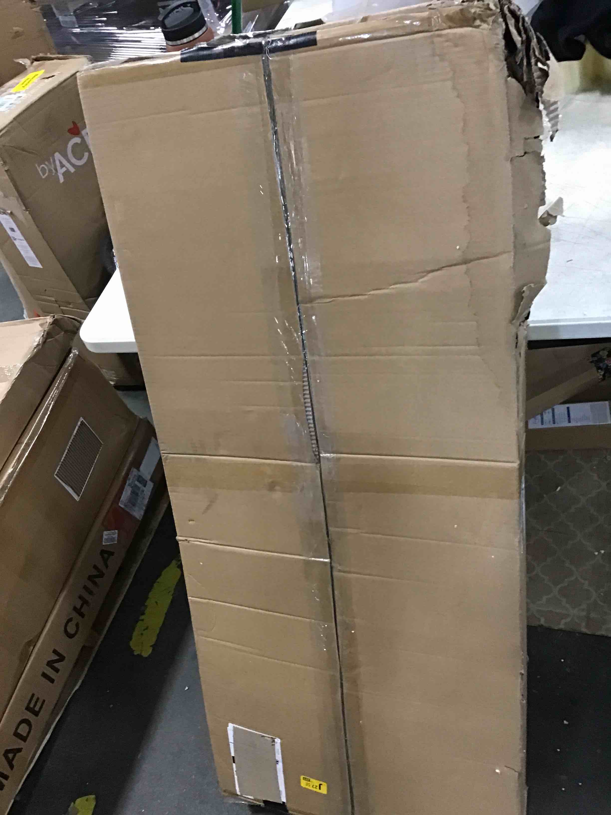 https://s3.amazonaws.com/lotting-images-prod/bidfta/RED5704493_1706192115020.jpeg