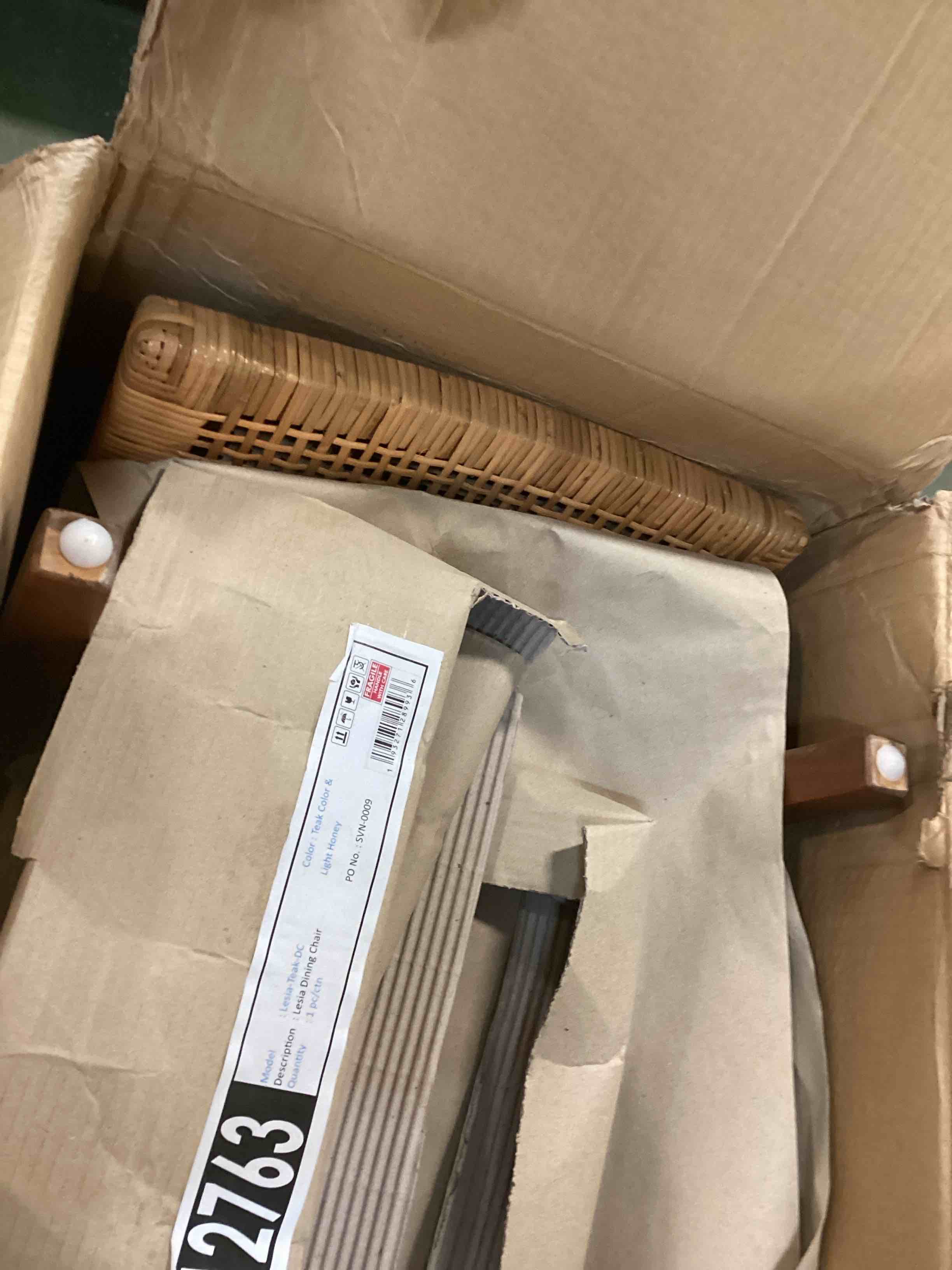 https://s3.amazonaws.com/lotting-images-prod/bidfta/RED5705252_1705864202313.jpeg