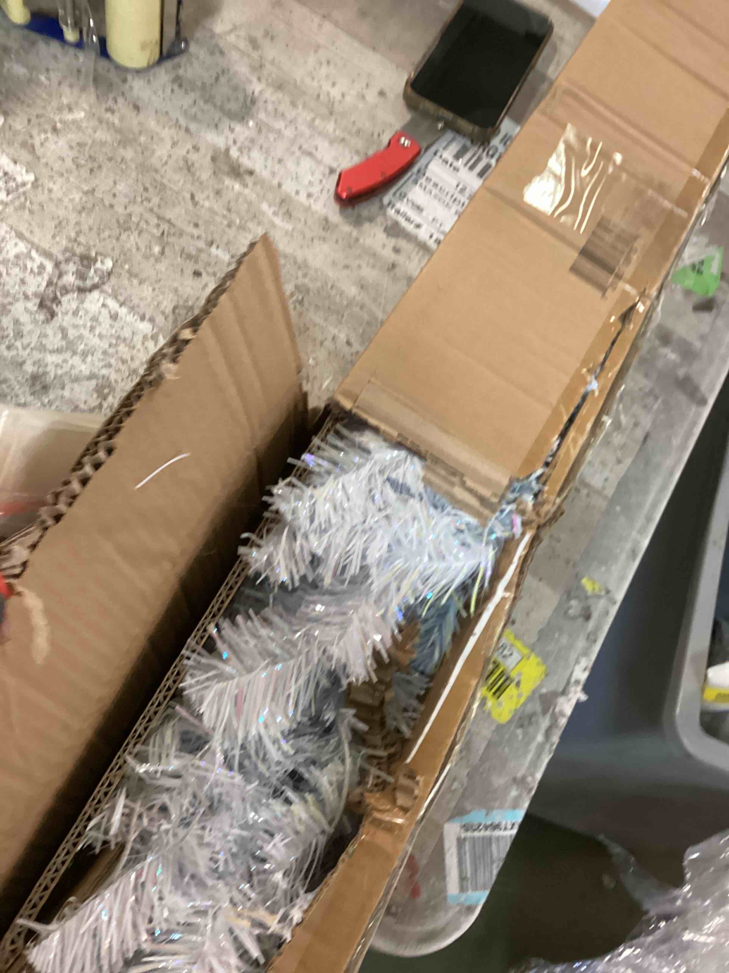 https://s3.amazonaws.com/lotting-images-prod/bidfta/RED5705274_1705865793643.jpeg