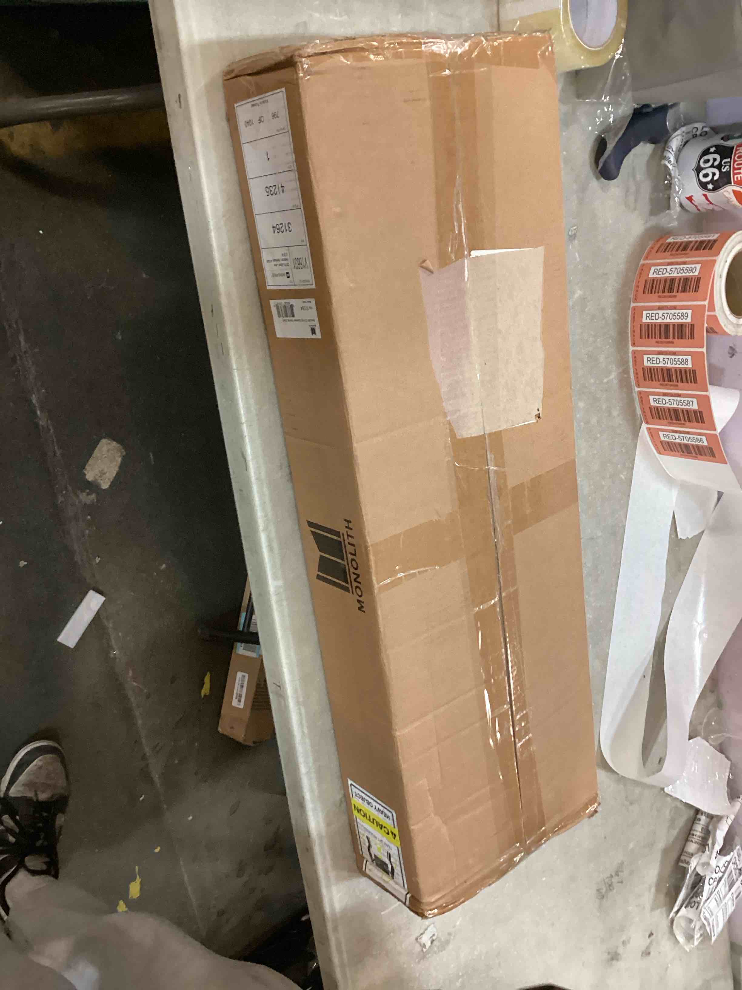 https://s3.amazonaws.com/lotting-images-prod/bidfta/RED5705586_1706016202634.jpeg