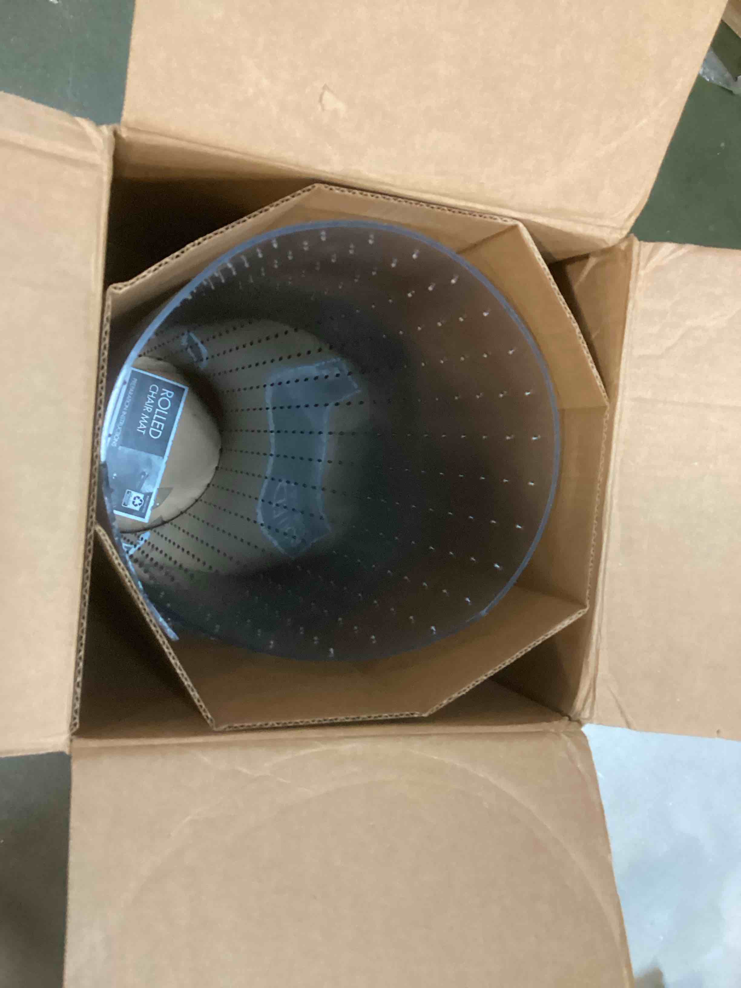 https://s3.amazonaws.com/lotting-images-prod/bidfta/RED5705772_1706097641677.jpeg