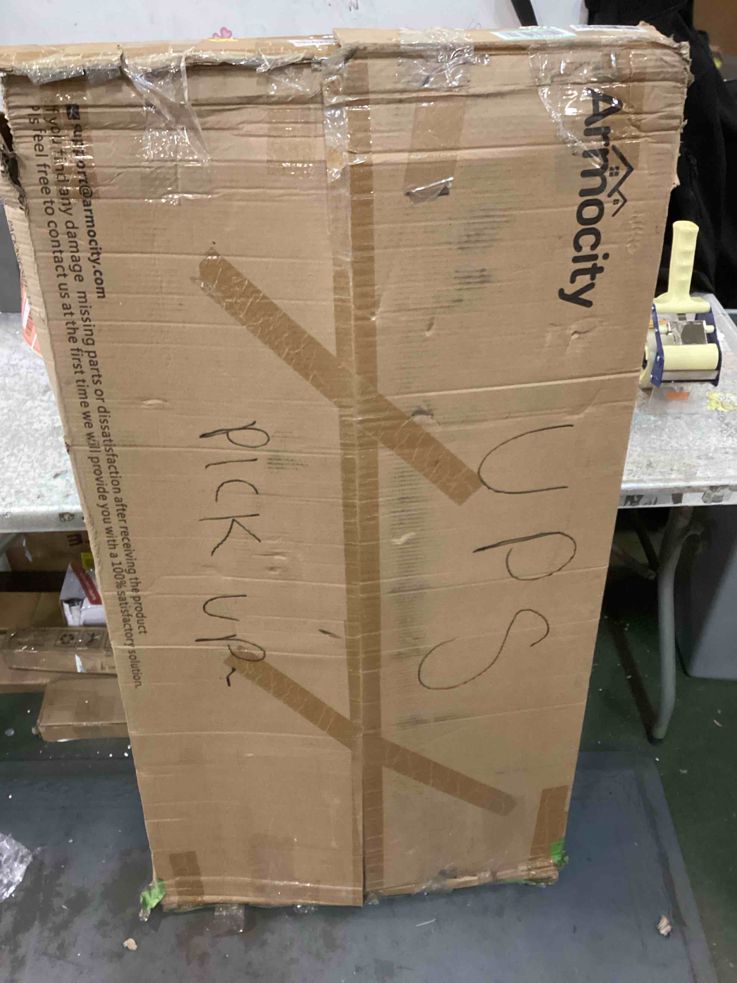https://s3.amazonaws.com/lotting-images-prod/bidfta/RED5706158_1706203298348.jpeg