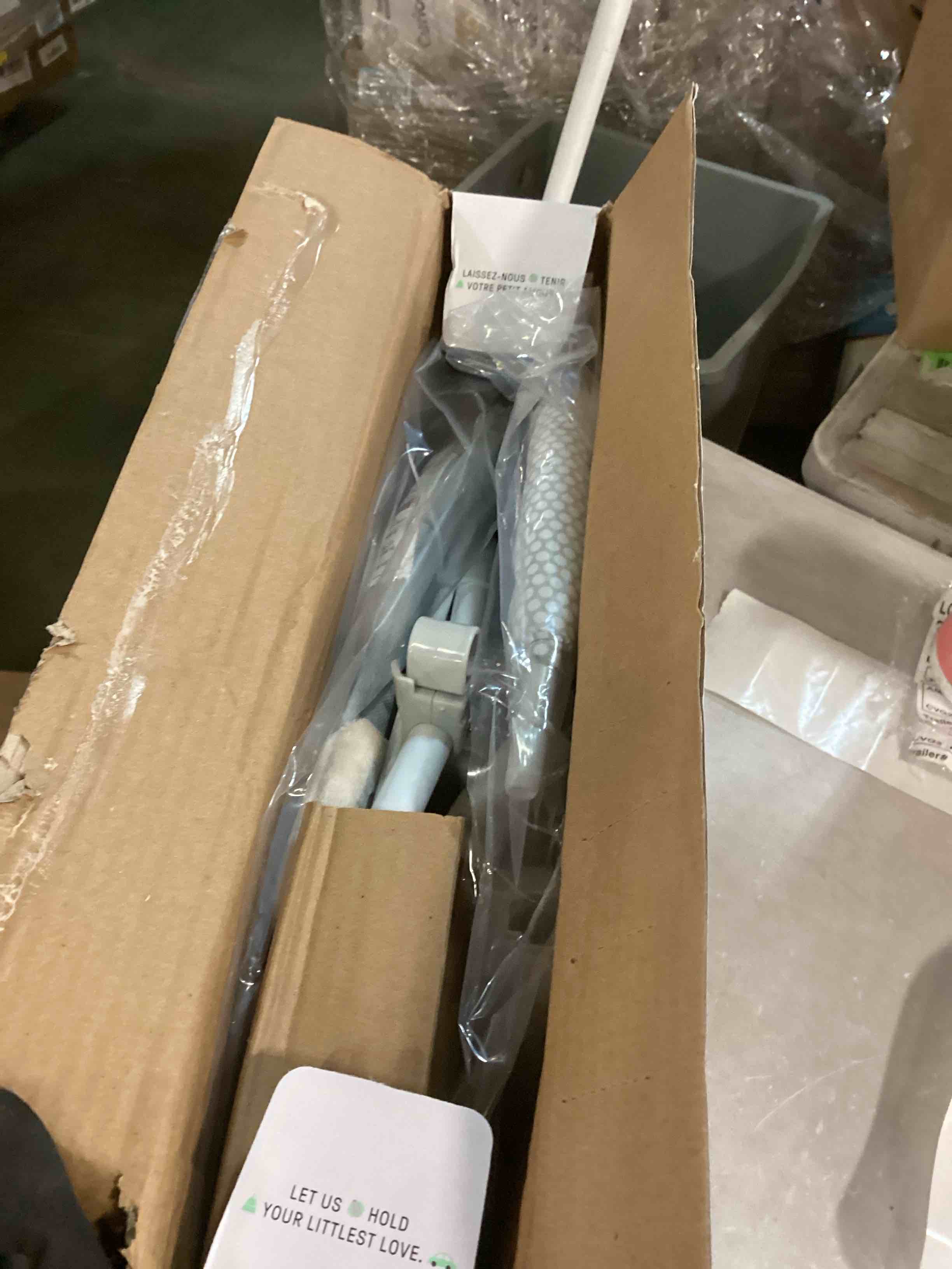 https://s3.amazonaws.com/lotting-images-prod/bidfta/RED5706296_1706277653233.jpeg