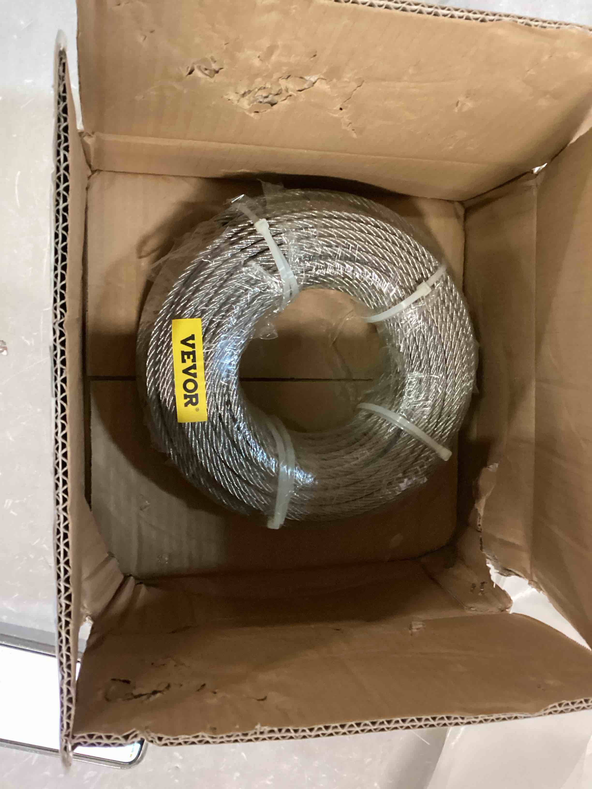 https://s3.amazonaws.com/lotting-images-prod/bidfta/RED5706313_1706279673934.jpeg