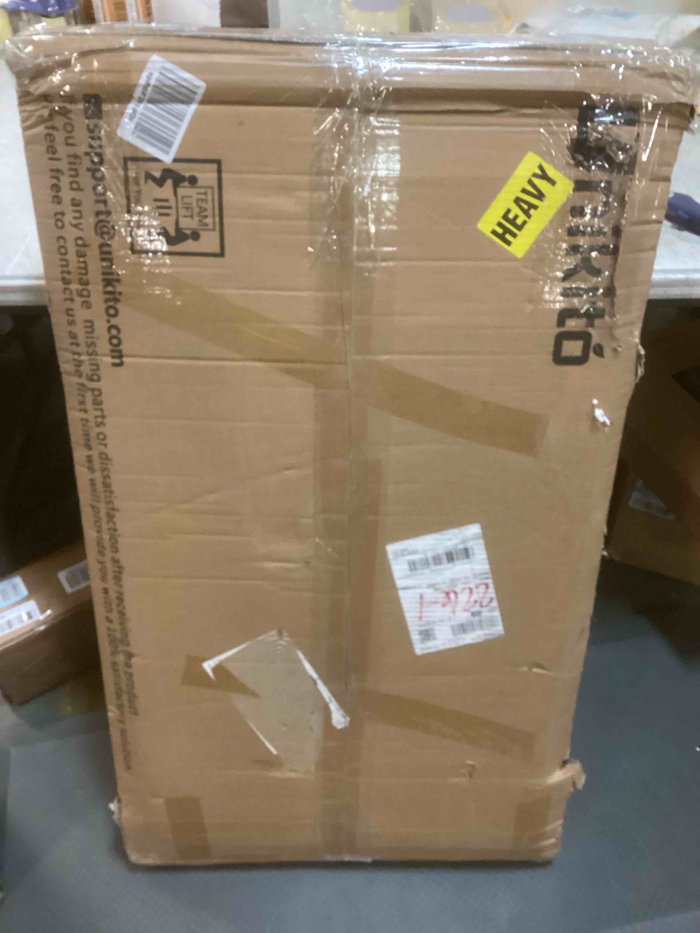 https://s3.amazonaws.com/lotting-images-prod/bidfta/RED5706664_1706110854976.jpeg