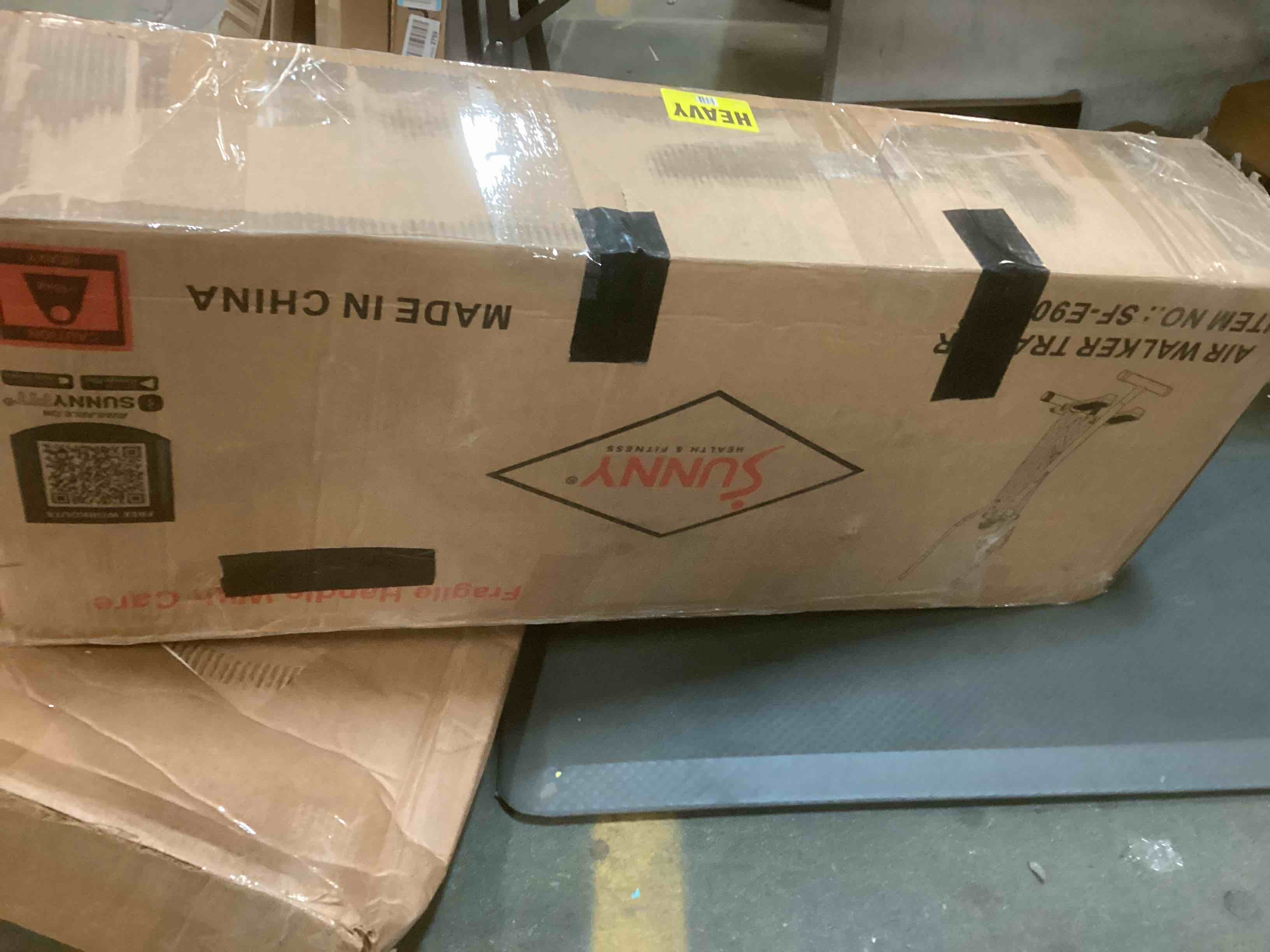 https://s3.amazonaws.com/lotting-images-prod/bidfta/RED5706679_1706112386567.jpeg