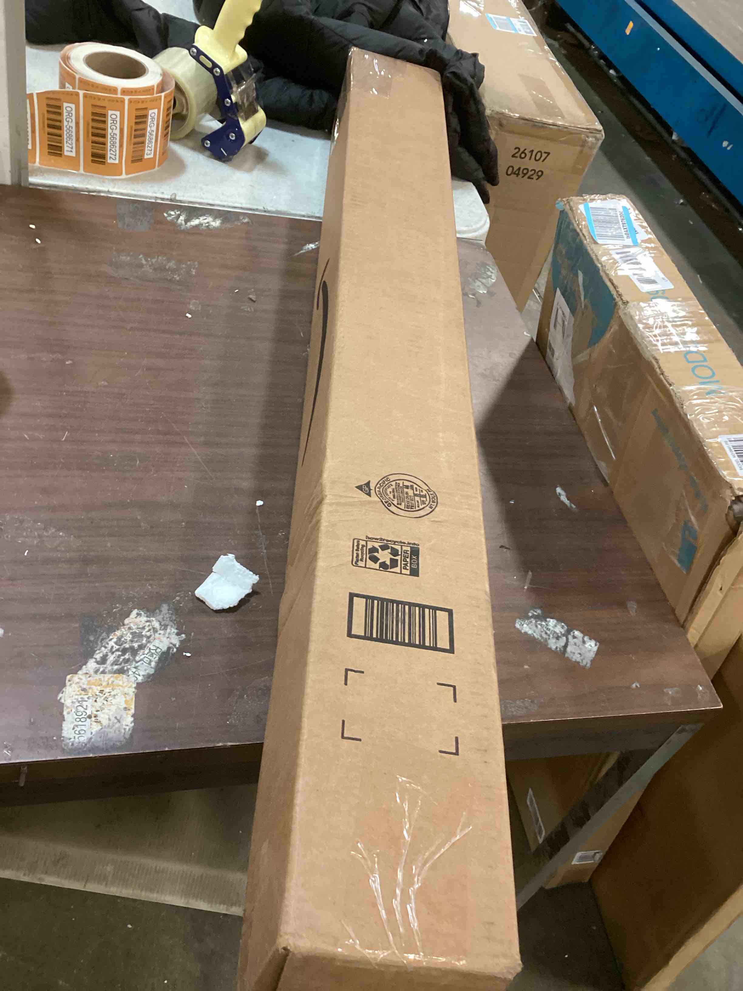 https://s3.amazonaws.com/lotting-images-prod/bidfta/RED5706890_1706193205716.jpeg