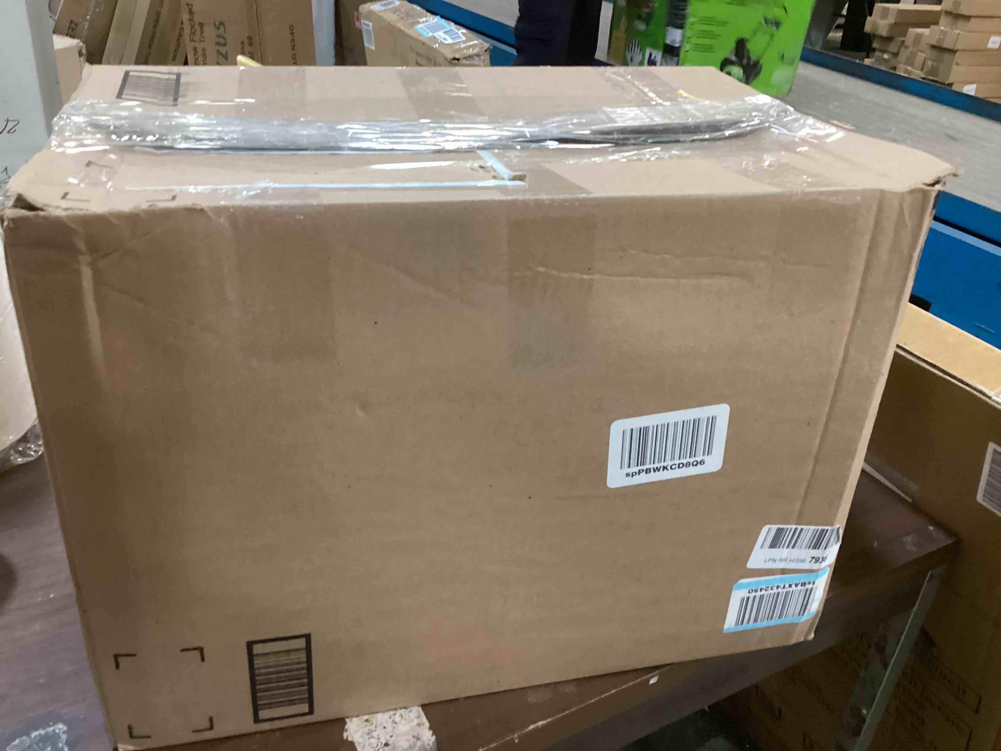 https://s3.amazonaws.com/lotting-images-prod/bidfta/RED5707001_1706209576784.jpeg