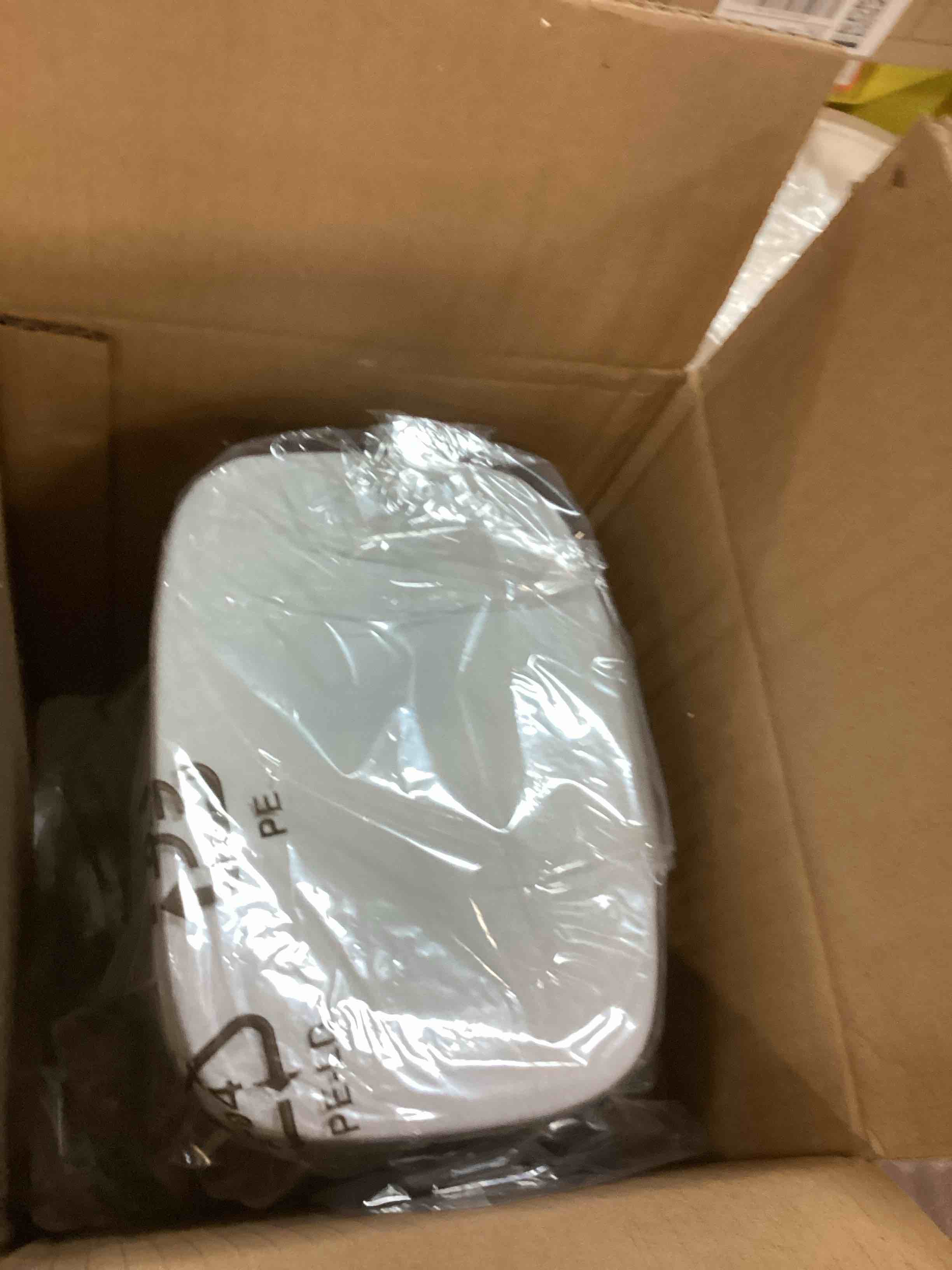 https://s3.amazonaws.com/lotting-images-prod/bidfta/RED5707026_1706212042242.jpeg