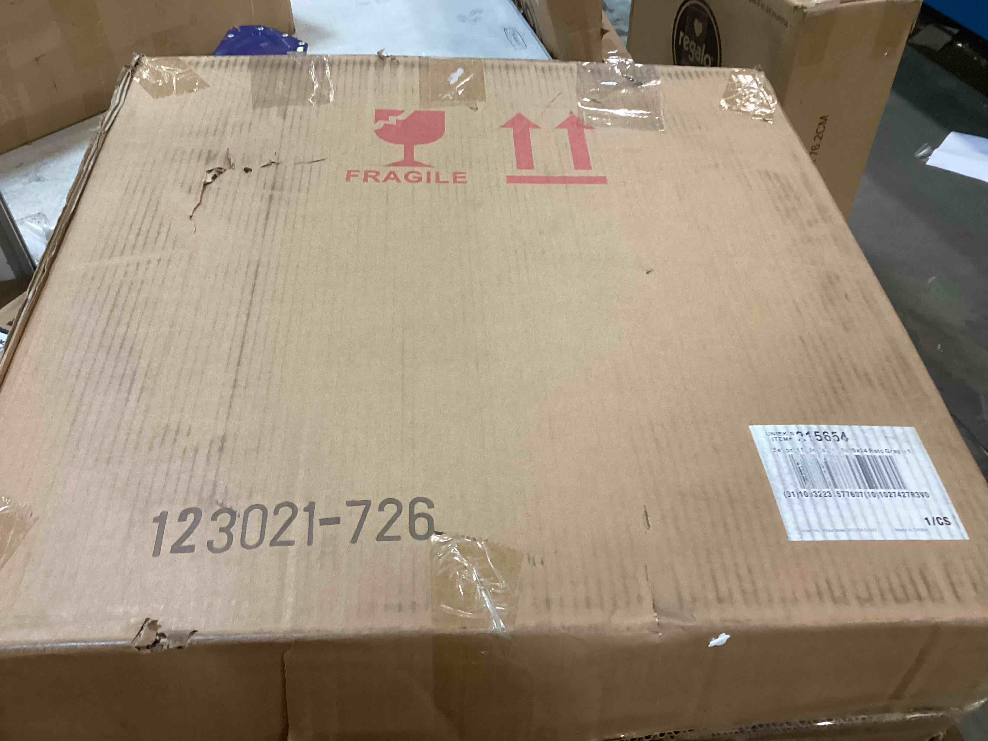 https://s3.amazonaws.com/lotting-images-prod/bidfta/RED5707047_1706216901508.jpeg
