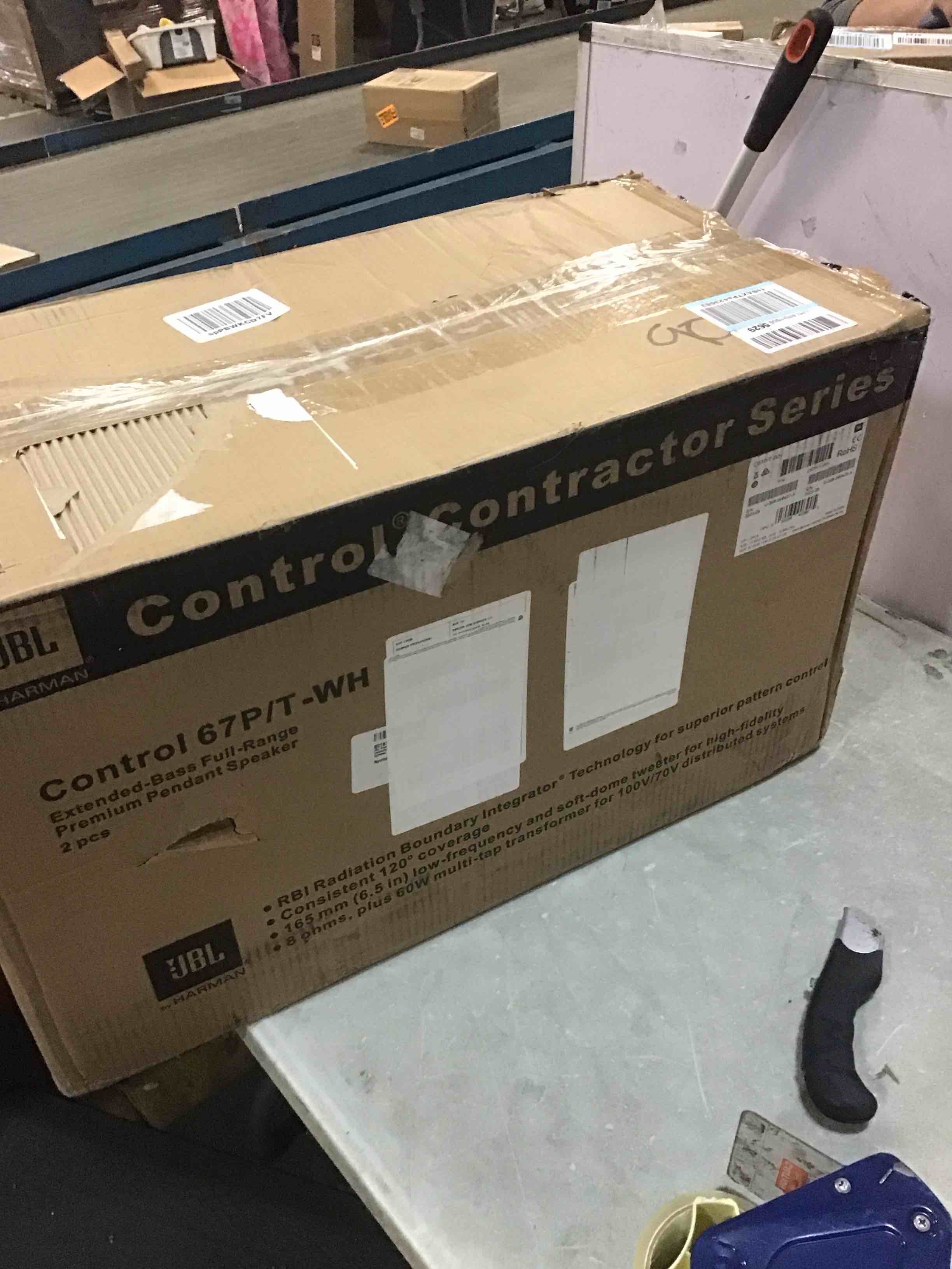 https://s3.amazonaws.com/lotting-images-prod/bidfta/RED5707510_1706635194117.jpeg