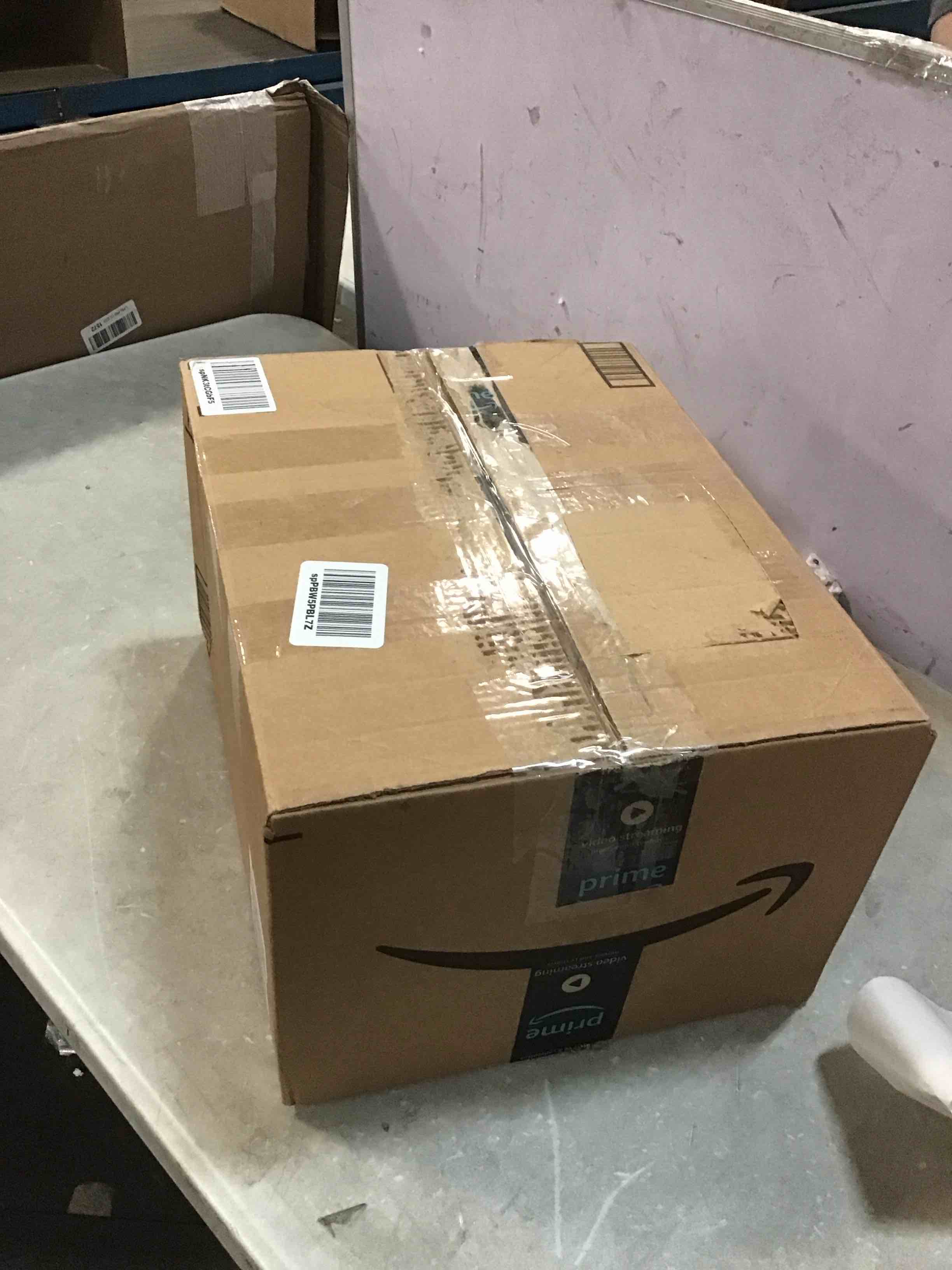 https://s3.amazonaws.com/lotting-images-prod/bidfta/RED5707528_1706641876351.jpeg