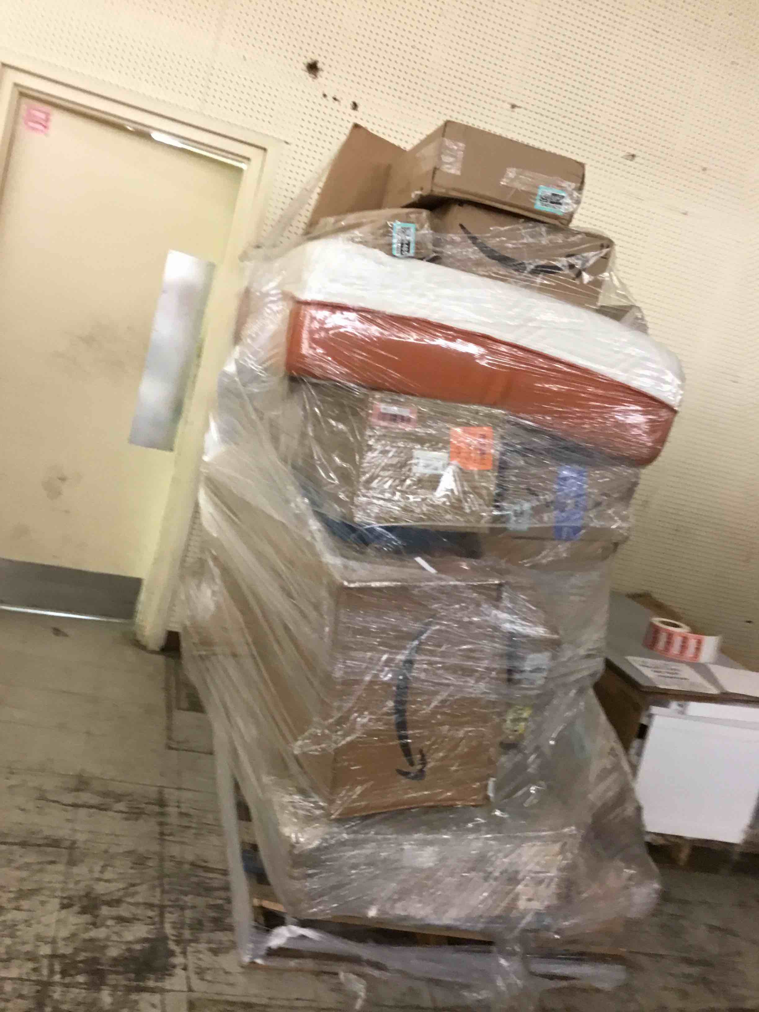 *Pallet Lot* Assorted Products (bid per entire pallet) Bidder Is Responsible For Removing All Contents!!!!