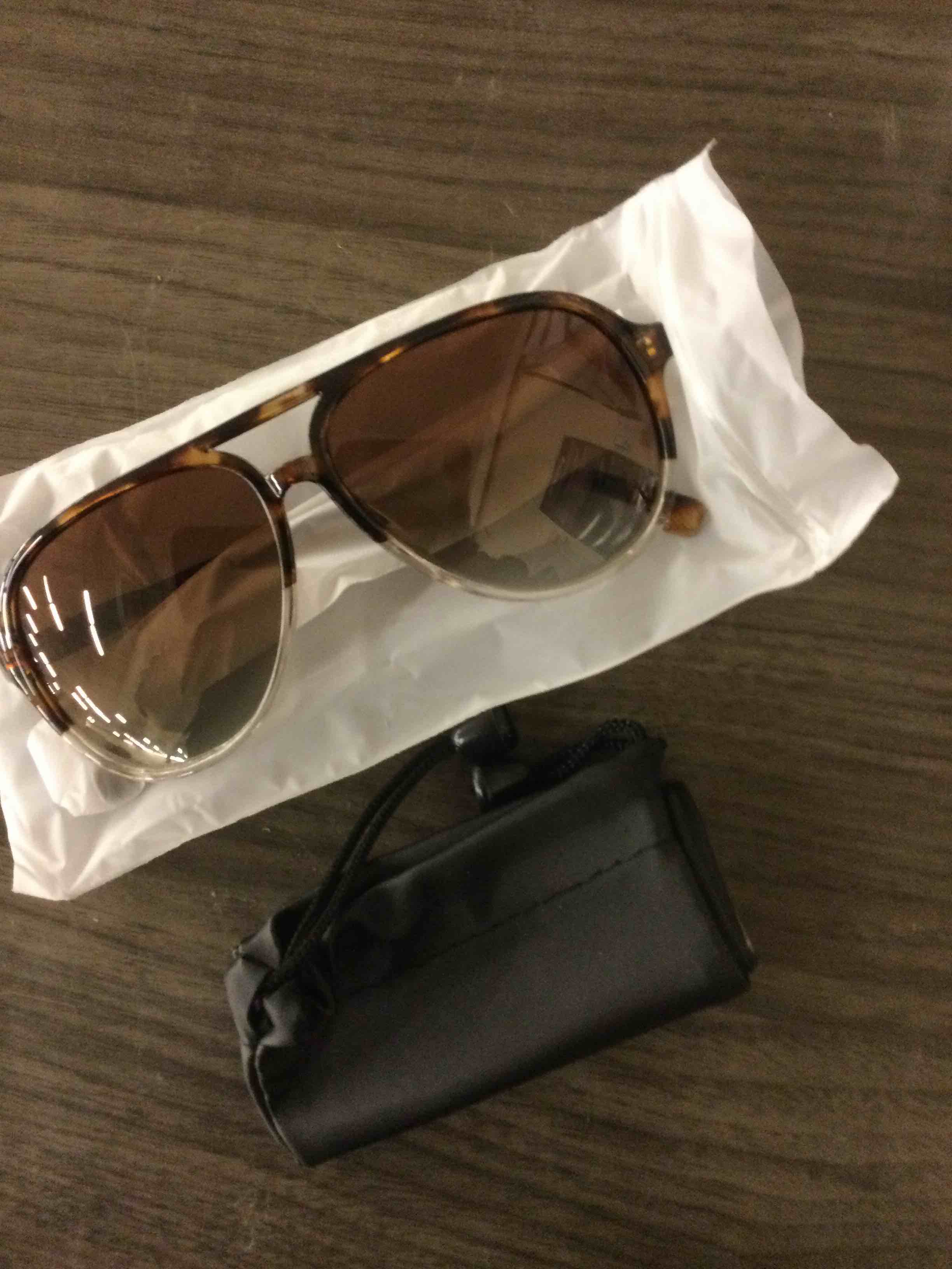 Condition photo showing New/Like New for livho Trendy Polarized Aviator Sunglasses Women Men, Retro Sun Glasses for Women Men 2025, Oversized UV Protection Shades