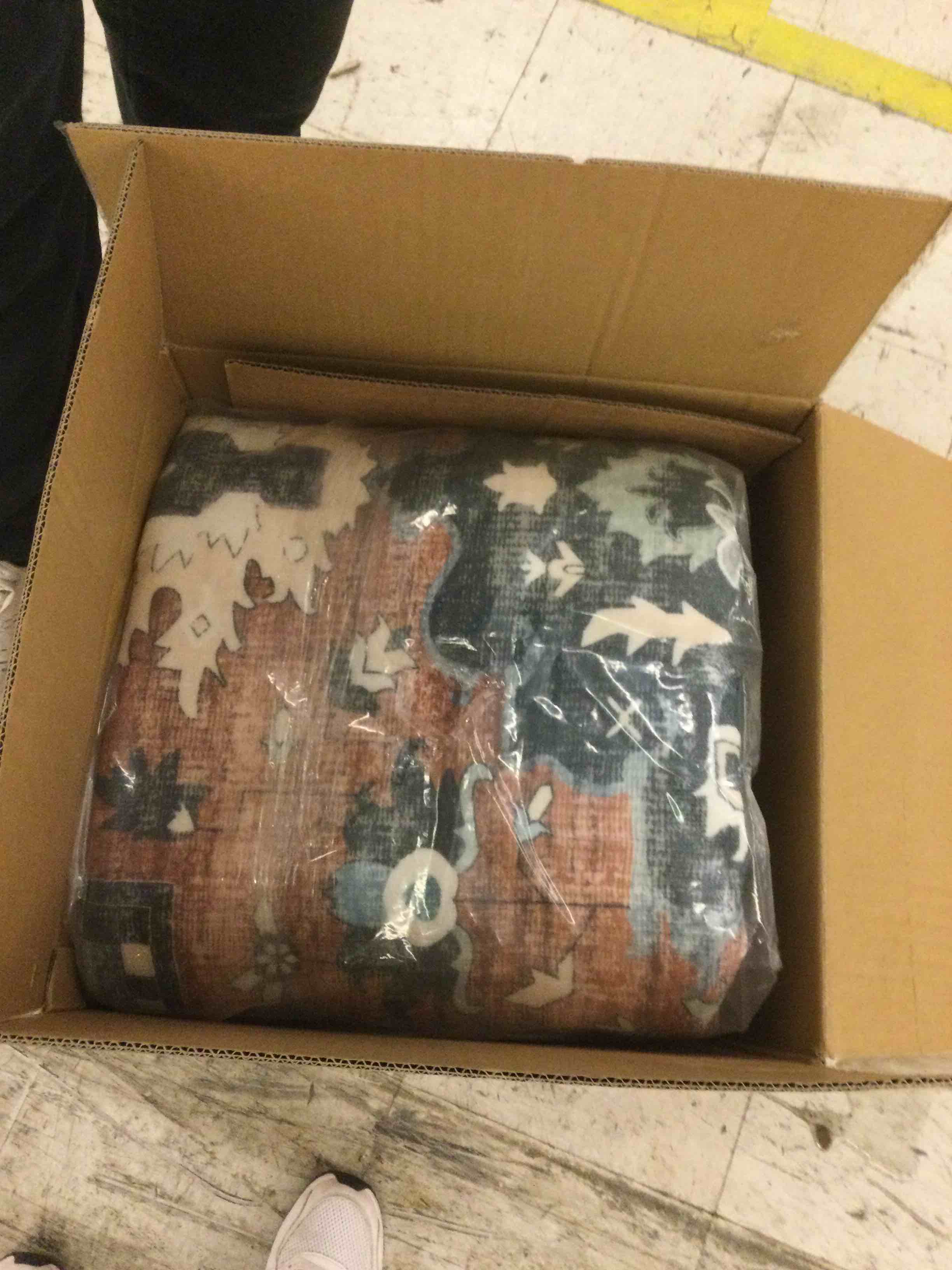 Condition photo showing Good Condition for Songmics Home Area Rug Teppich