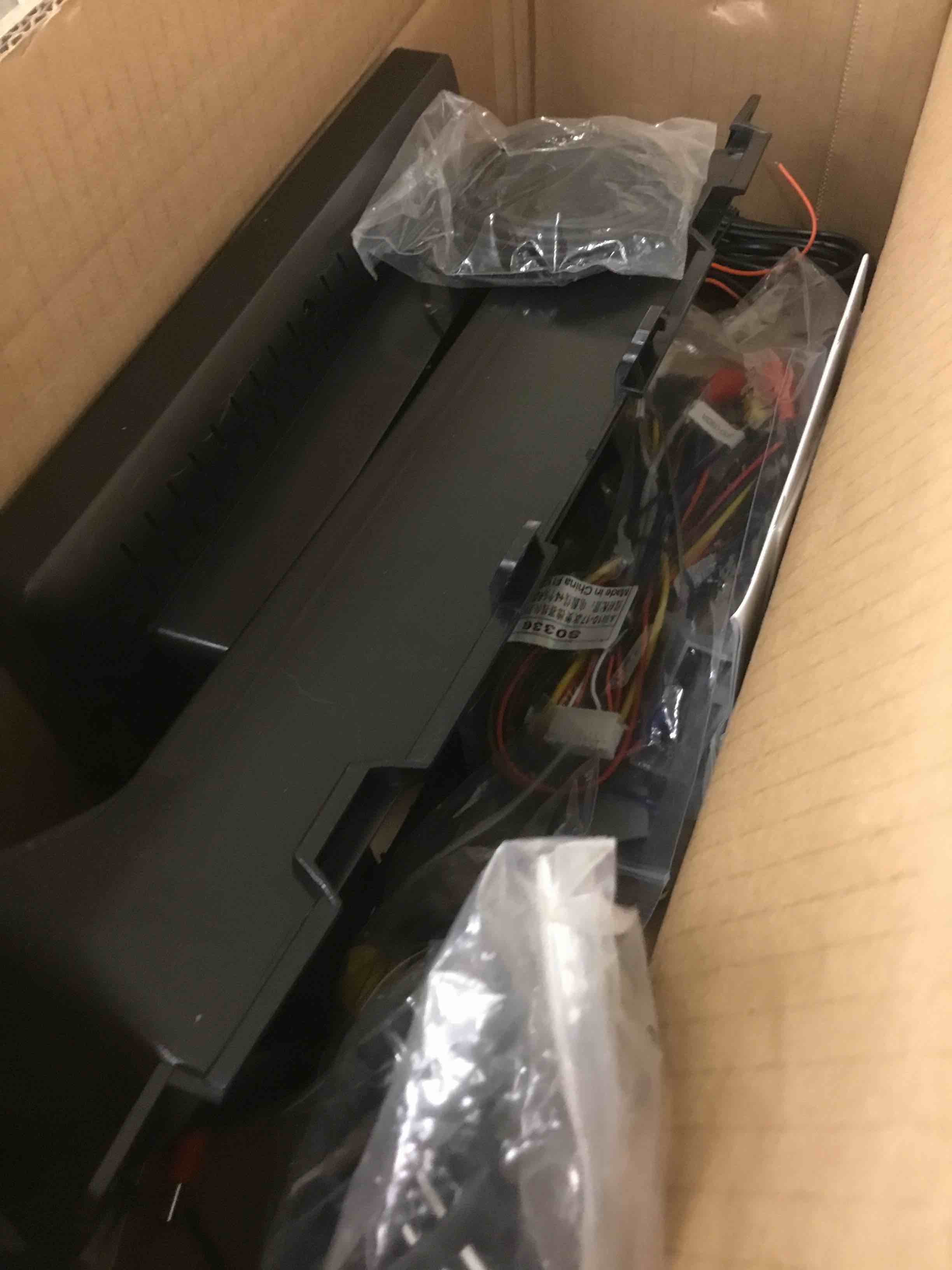 https://s3.amazonaws.com/lotting-images-prod/bidfta/RED5714307_1746739711979.jpeg