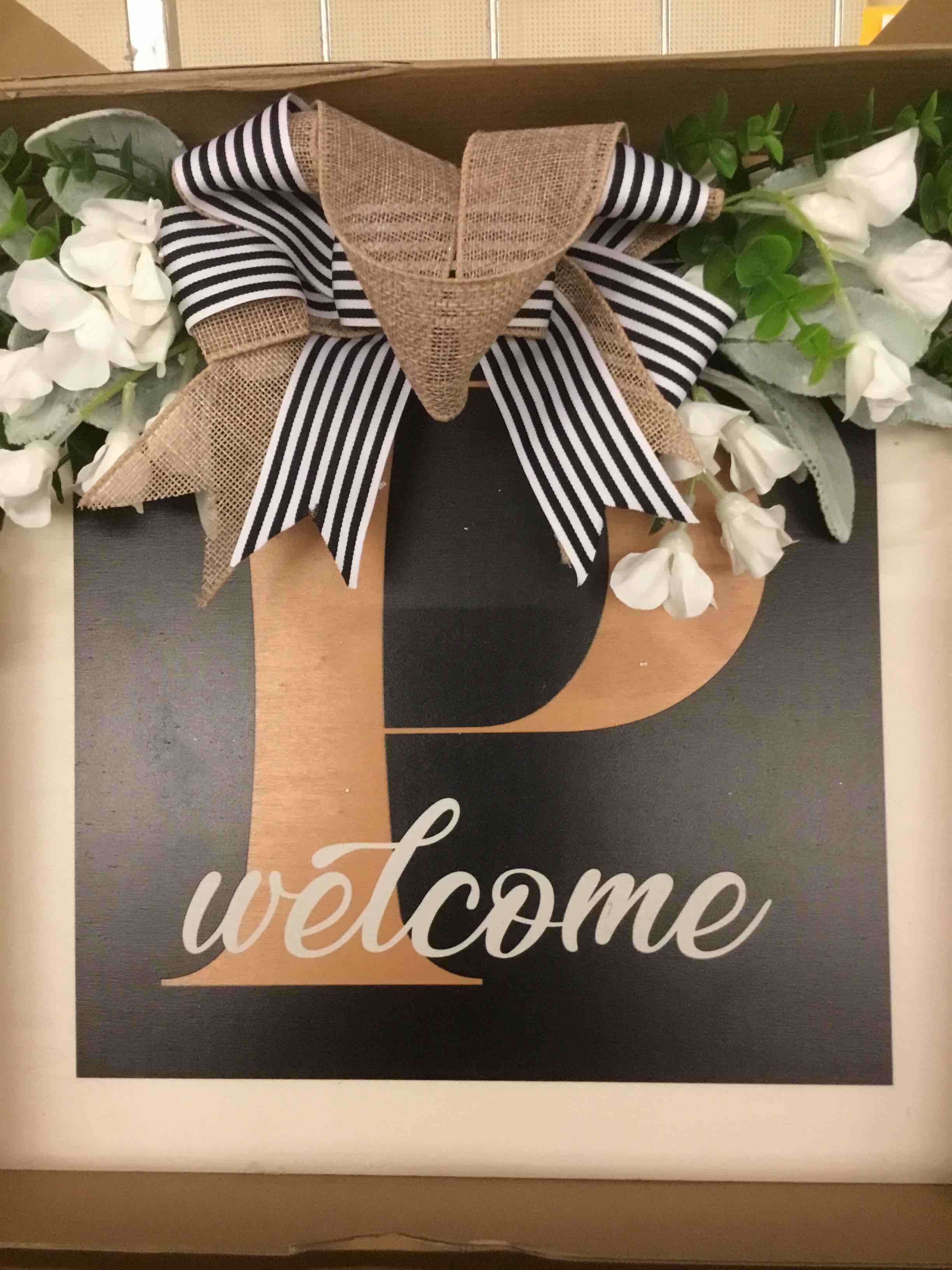 Last Name Year Round Wreath with Initial Letter - 26 Initial Letter Welcome Sign 14" x 14", Year-Round Front Door Sign with Wreath and Bow for Wall, Window, Porch Decor, (P)