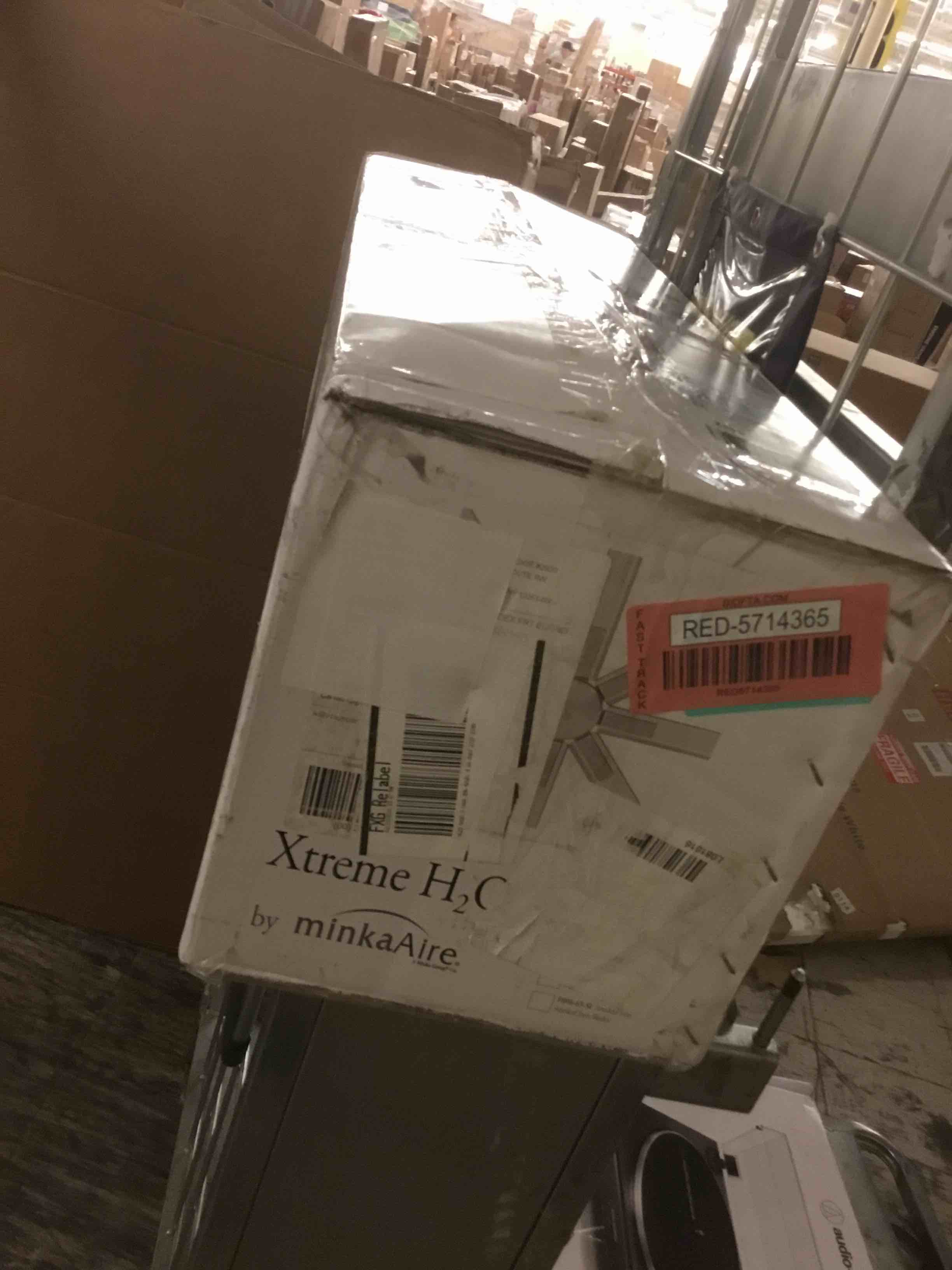 https://s3.amazonaws.com/lotting-images-prod/bidfta/RED5714365_1747668342186.jpeg