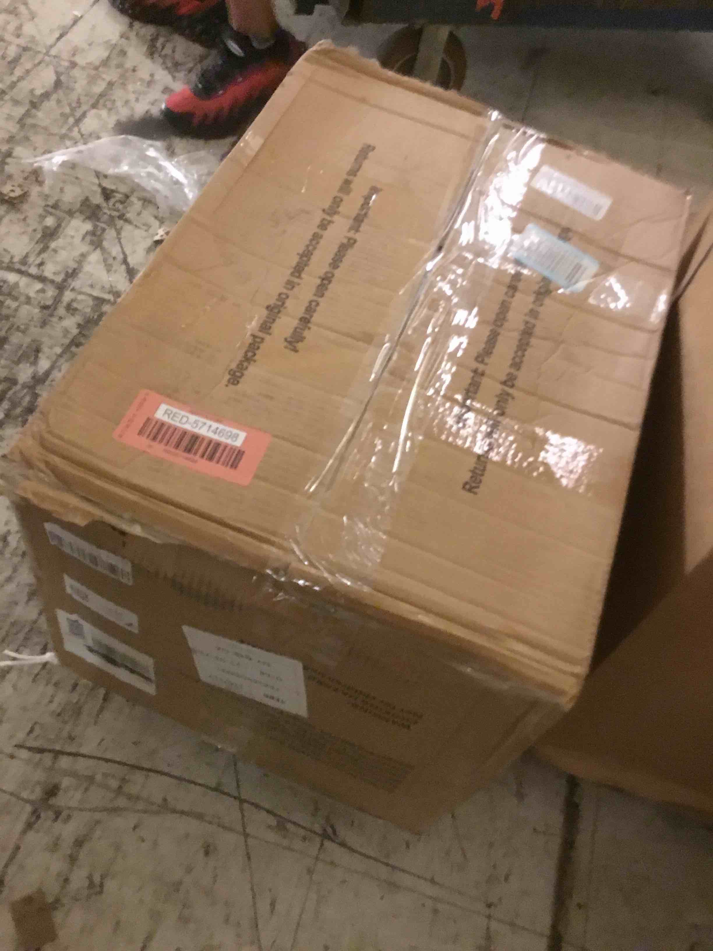 https://s3.amazonaws.com/lotting-images-prod/bidfta/RED5714698_1751921373109.jpeg