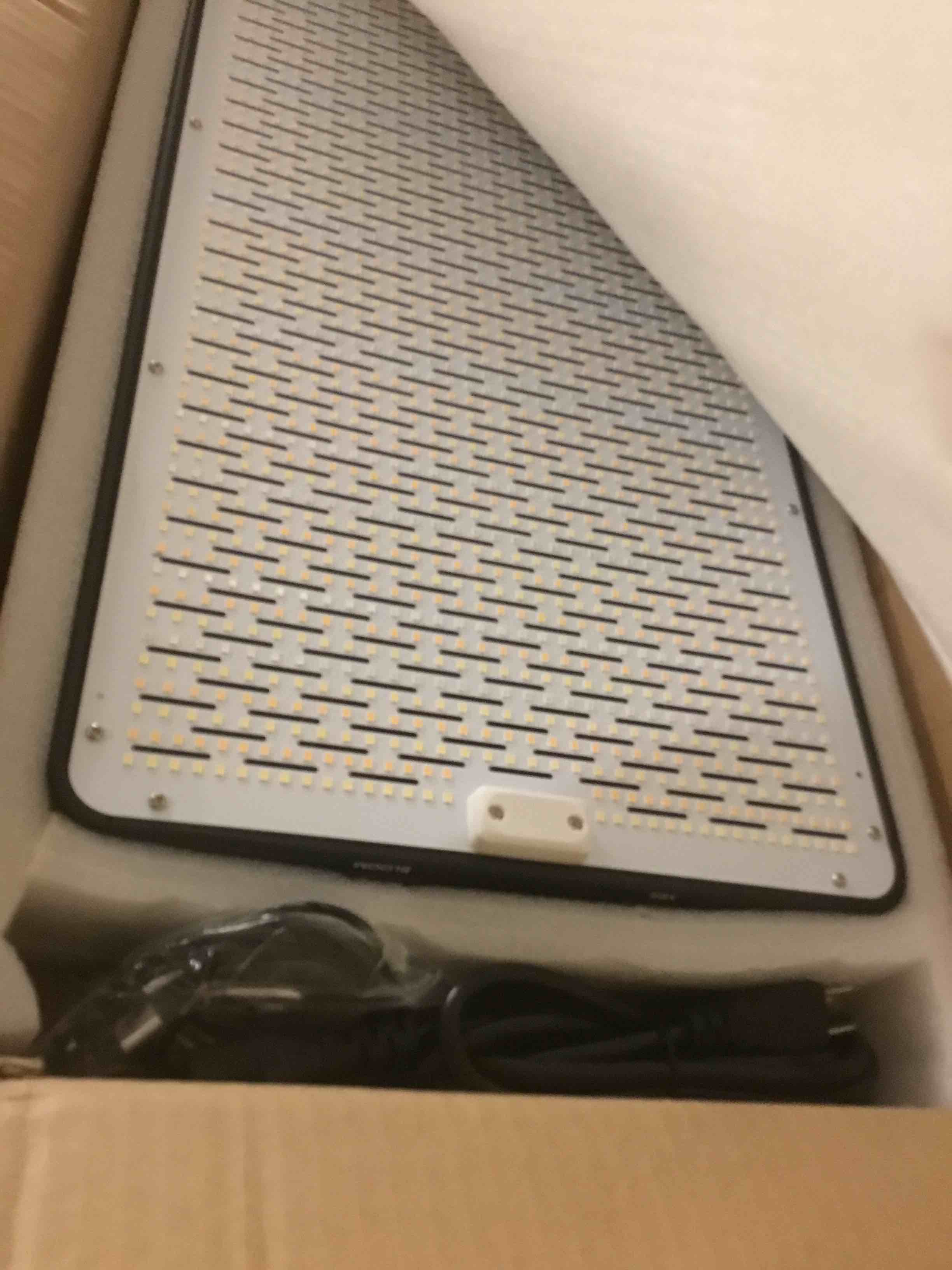 https://s3.amazonaws.com/lotting-images-prod/bidfta/RED5714724_1752082936549.jpeg