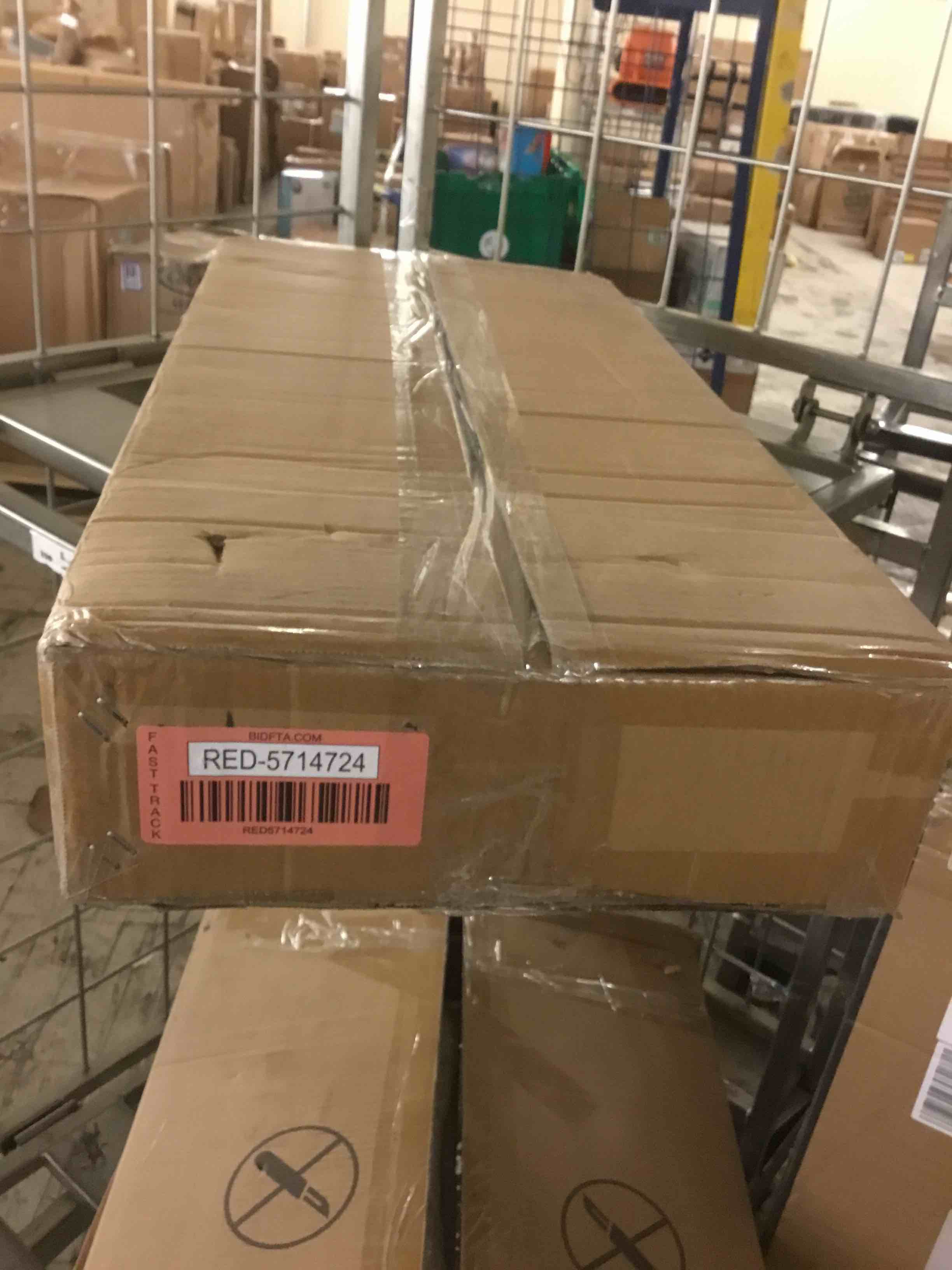 https://s3.amazonaws.com/lotting-images-prod/bidfta/RED5714724_1752082965857.jpeg