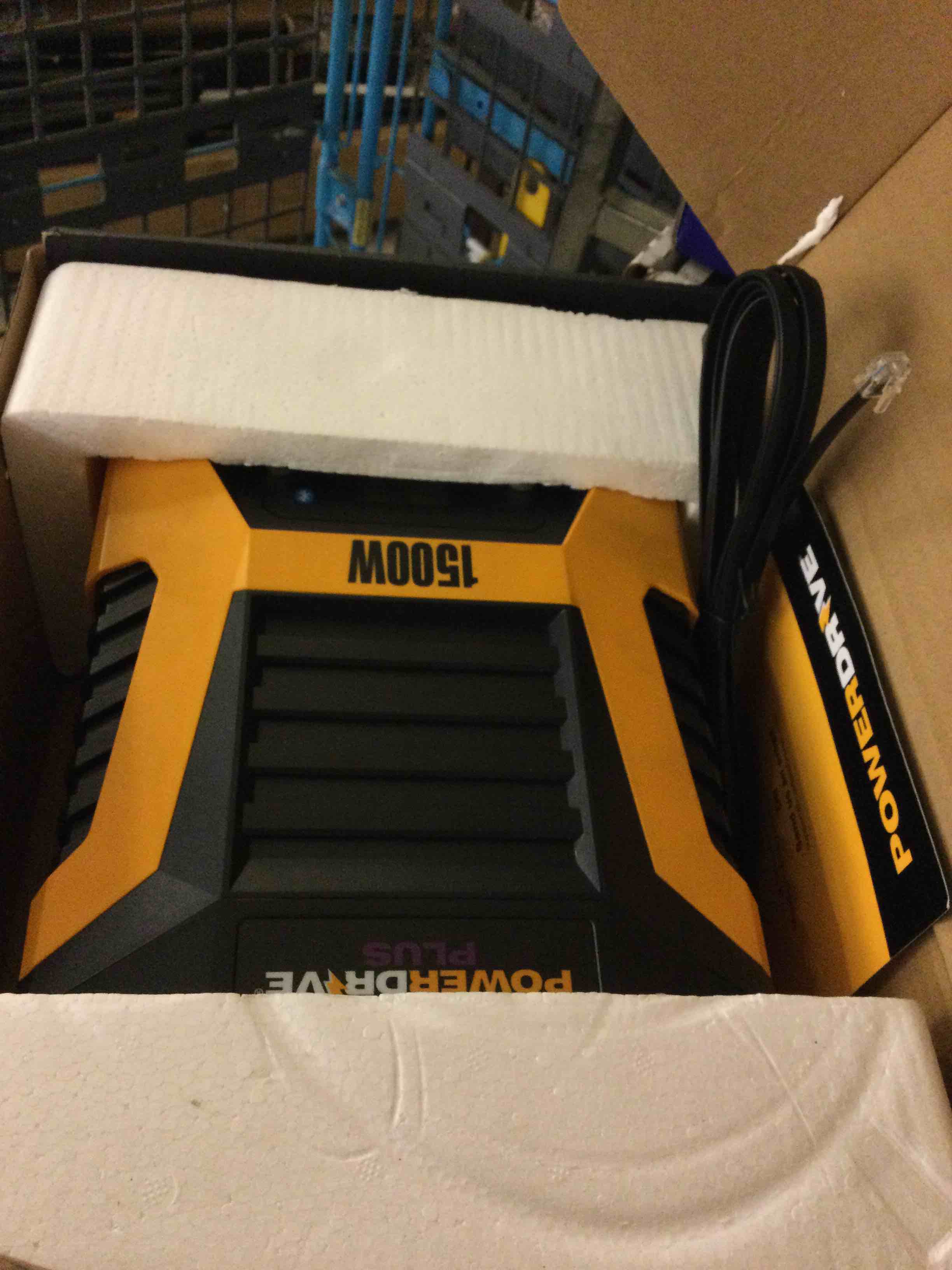 https://s3.amazonaws.com/lotting-images-prod/bidfta/RED5714867_1753733643320.jpeg