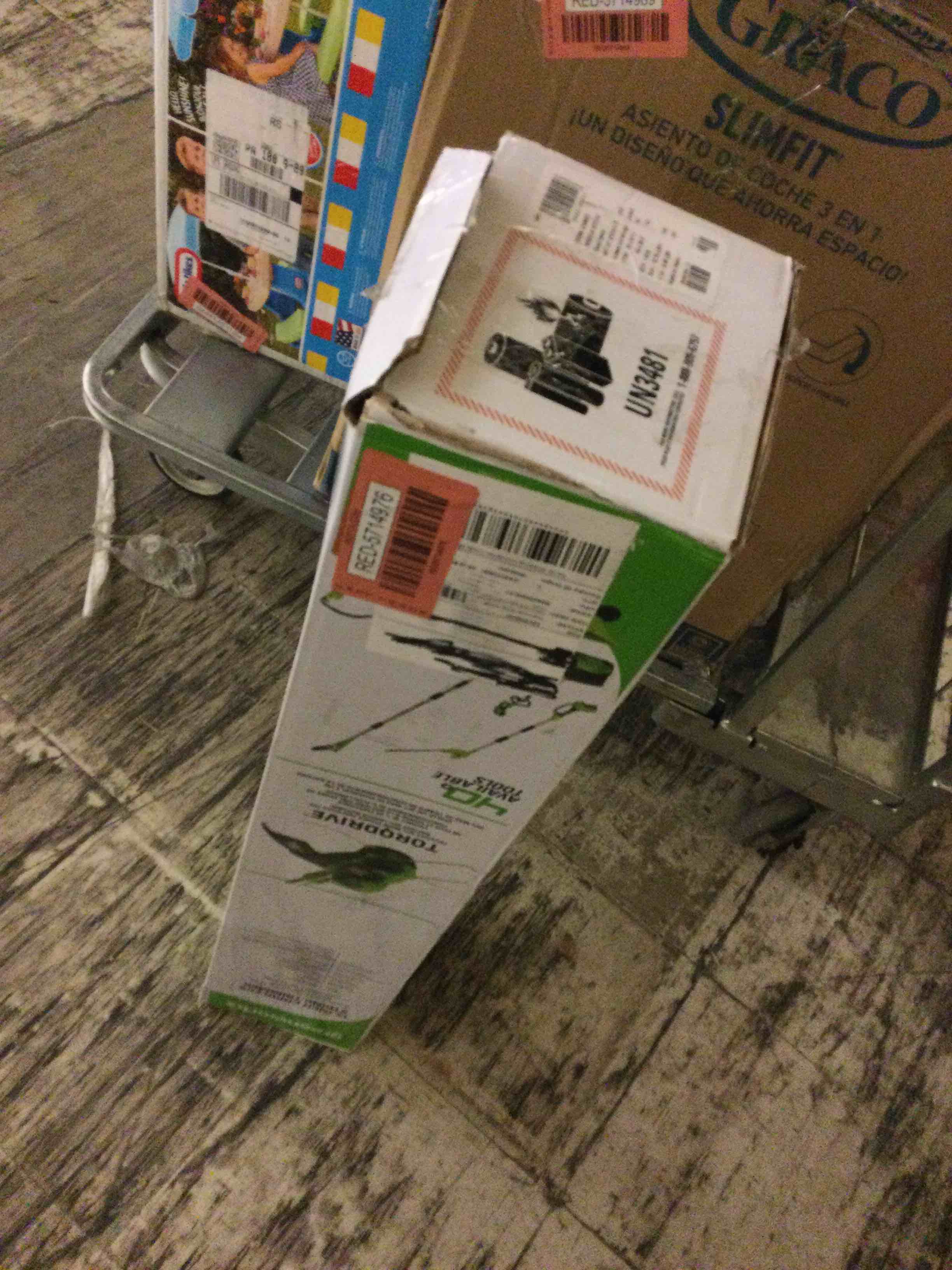 https://s3.amazonaws.com/lotting-images-prod/bidfta/RED5714976_1754418057313.jpeg