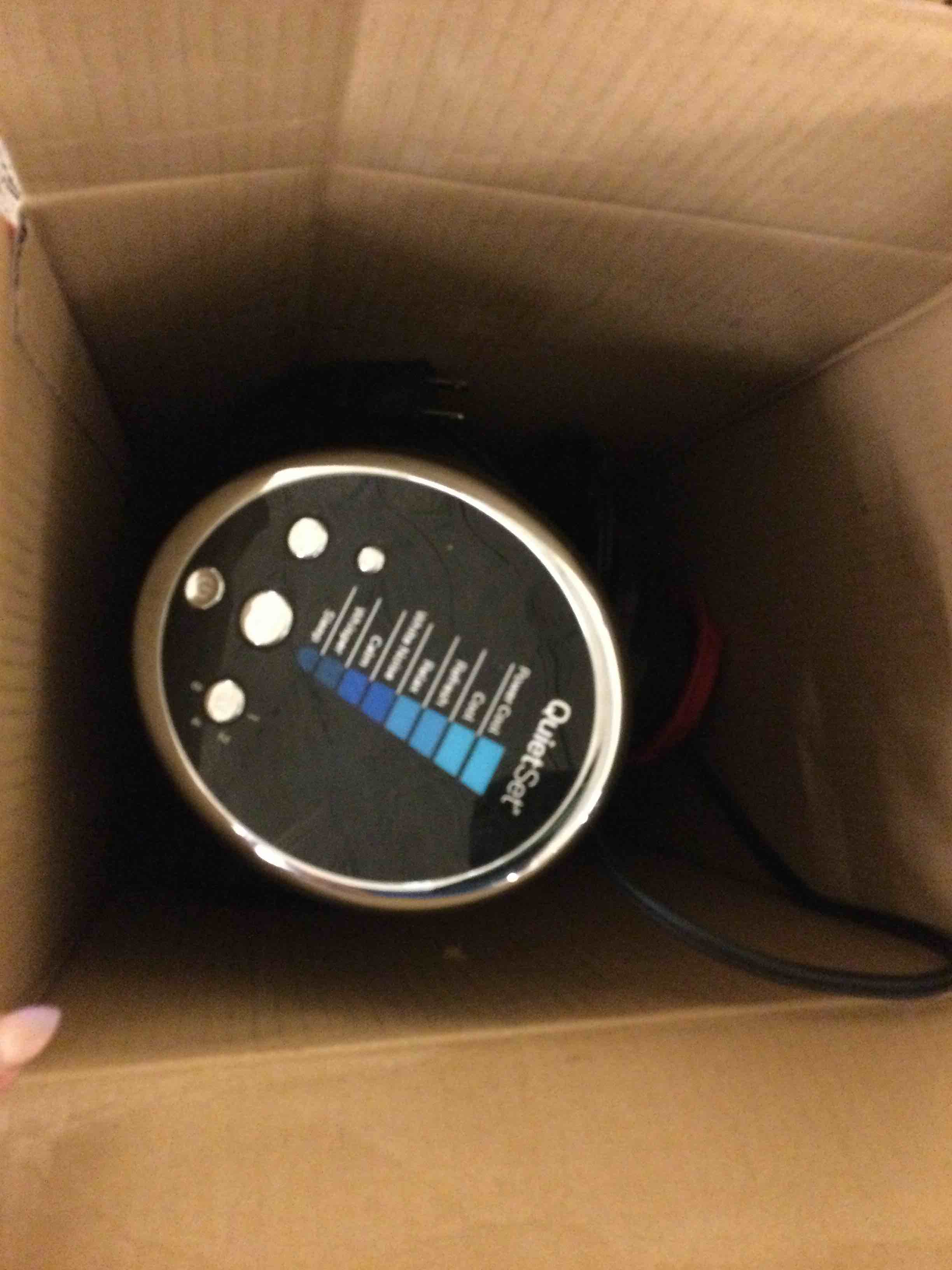 https://s3.amazonaws.com/lotting-images-prod/bidfta/RED5715006_1754673054793.jpeg
