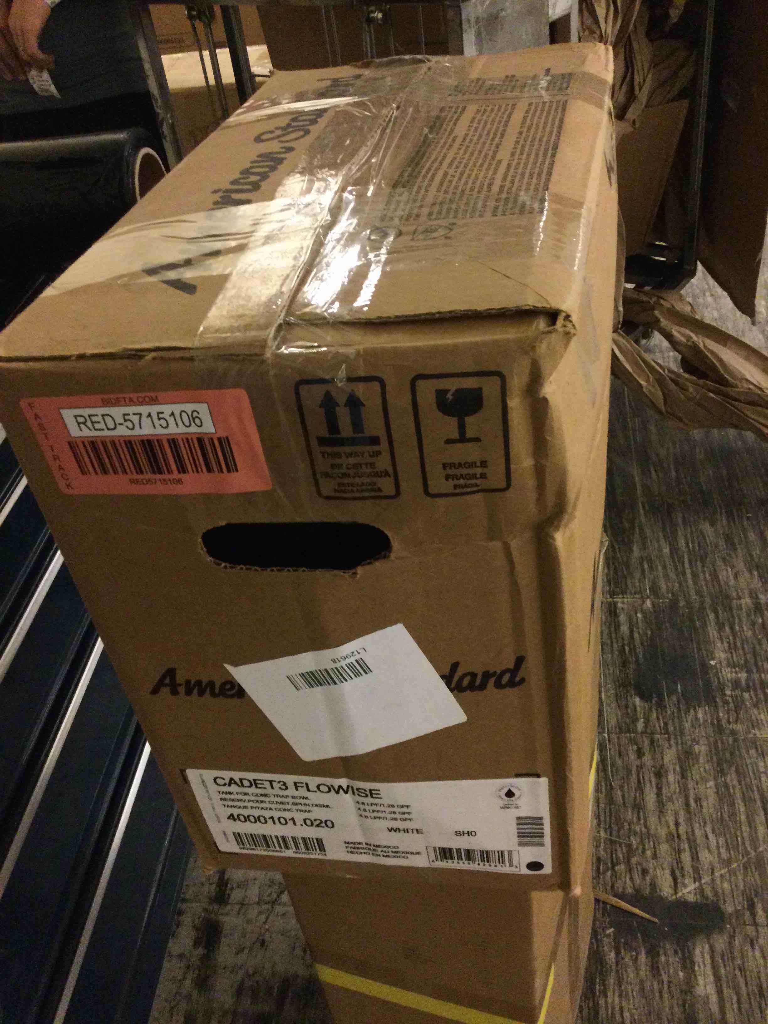 https://s3.amazonaws.com/lotting-images-prod/bidfta/RED5715106_1755629978355.jpeg