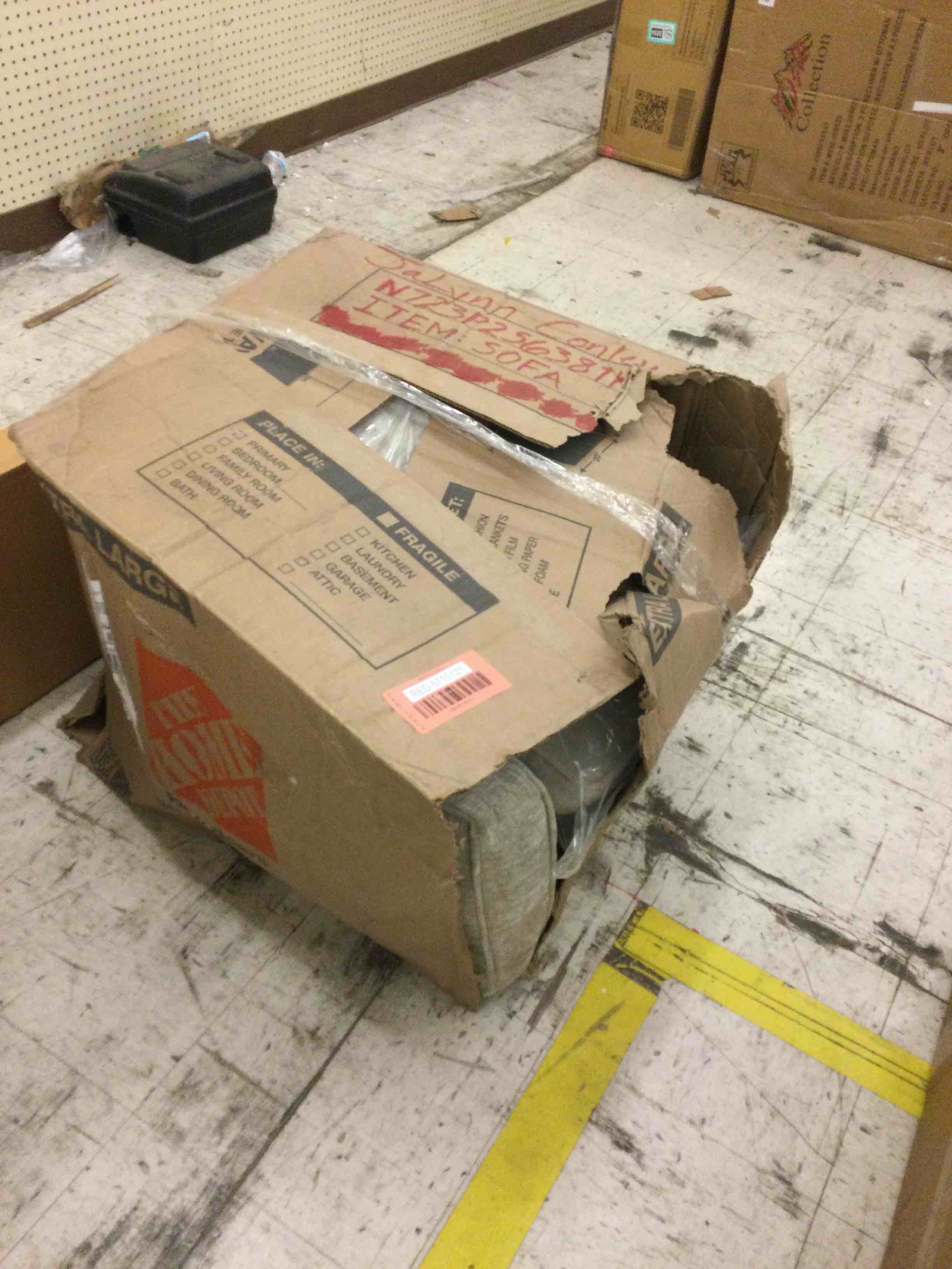 https://s3.amazonaws.com/lotting-images-prod/bidfta/RED5715121_1755718948035.jpeg