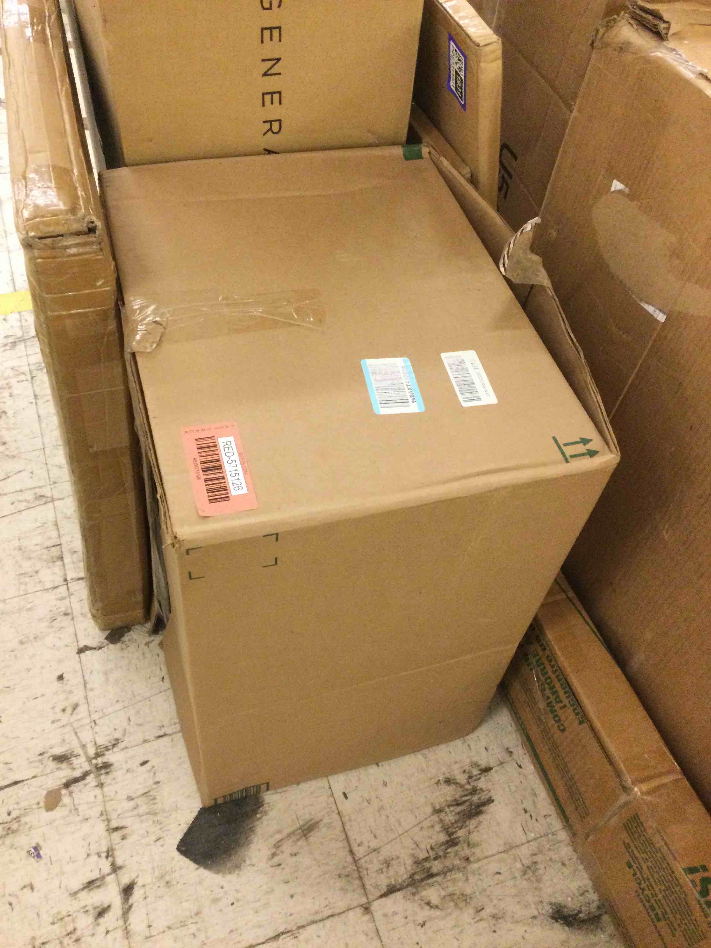 https://s3.amazonaws.com/lotting-images-prod/bidfta/RED5715126_1755718352496.jpeg