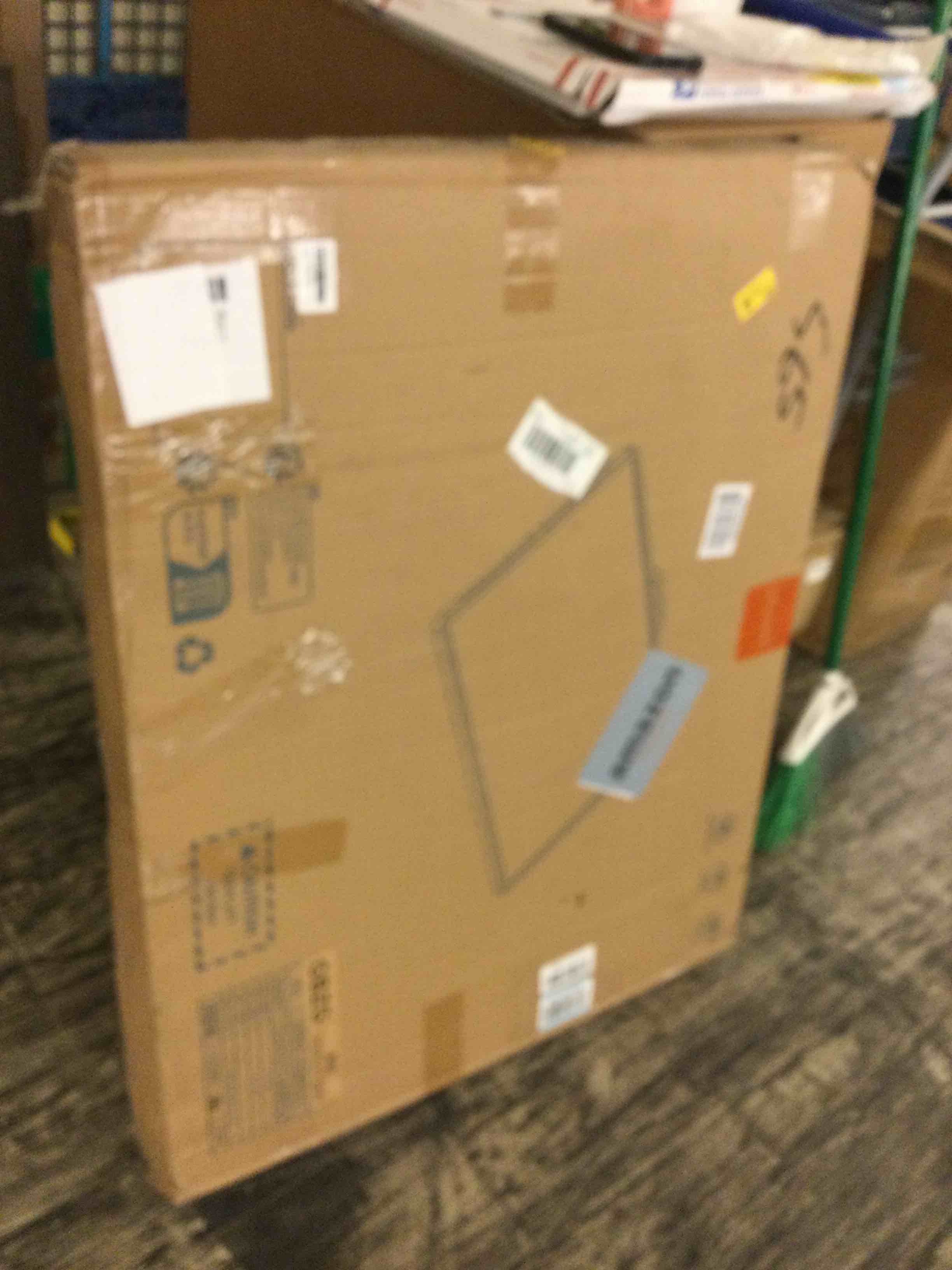 https://s3.amazonaws.com/lotting-images-prod/bidfta/RED5715169_1755811433430.jpeg
