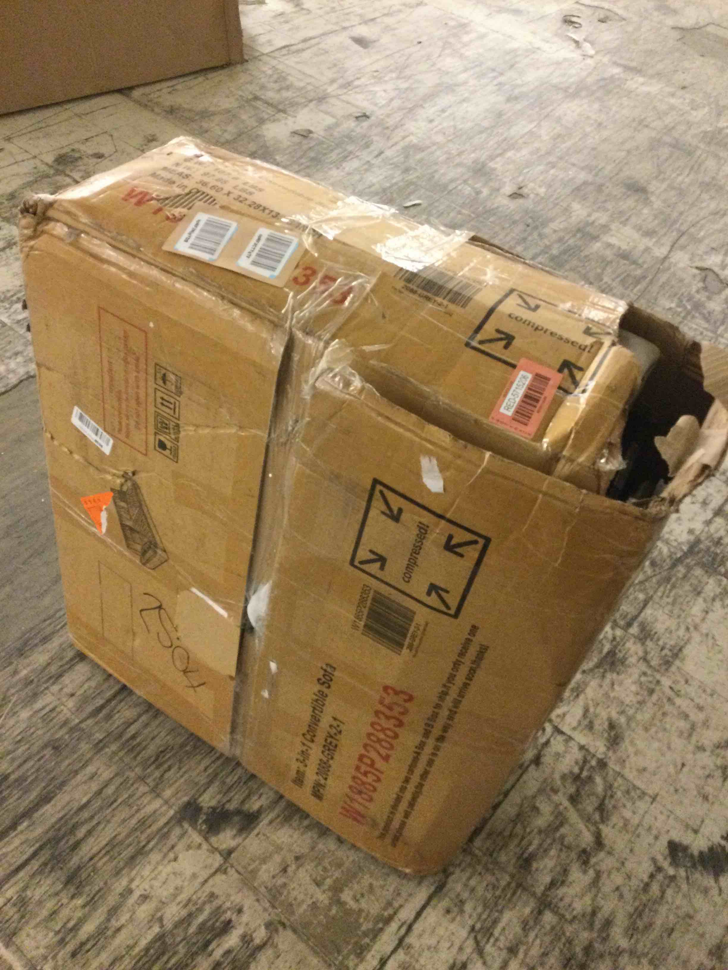 https://s3.amazonaws.com/lotting-images-prod/bidfta/RED5715206_1756244707786.jpeg