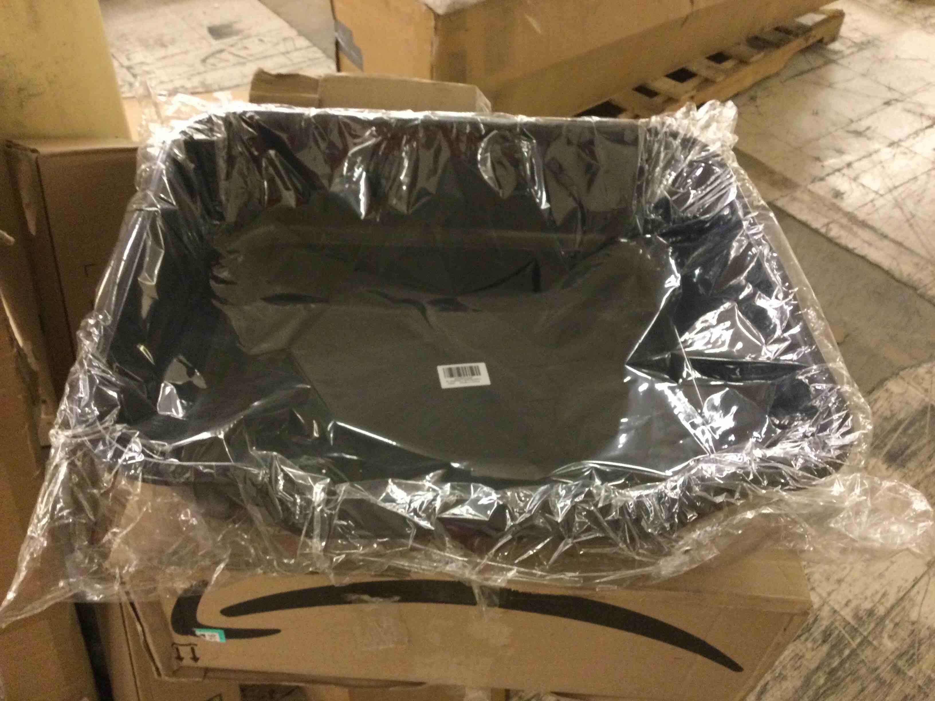 https://s3.amazonaws.com/lotting-images-prod/bidfta/RED5715212_1756320881136.jpeg