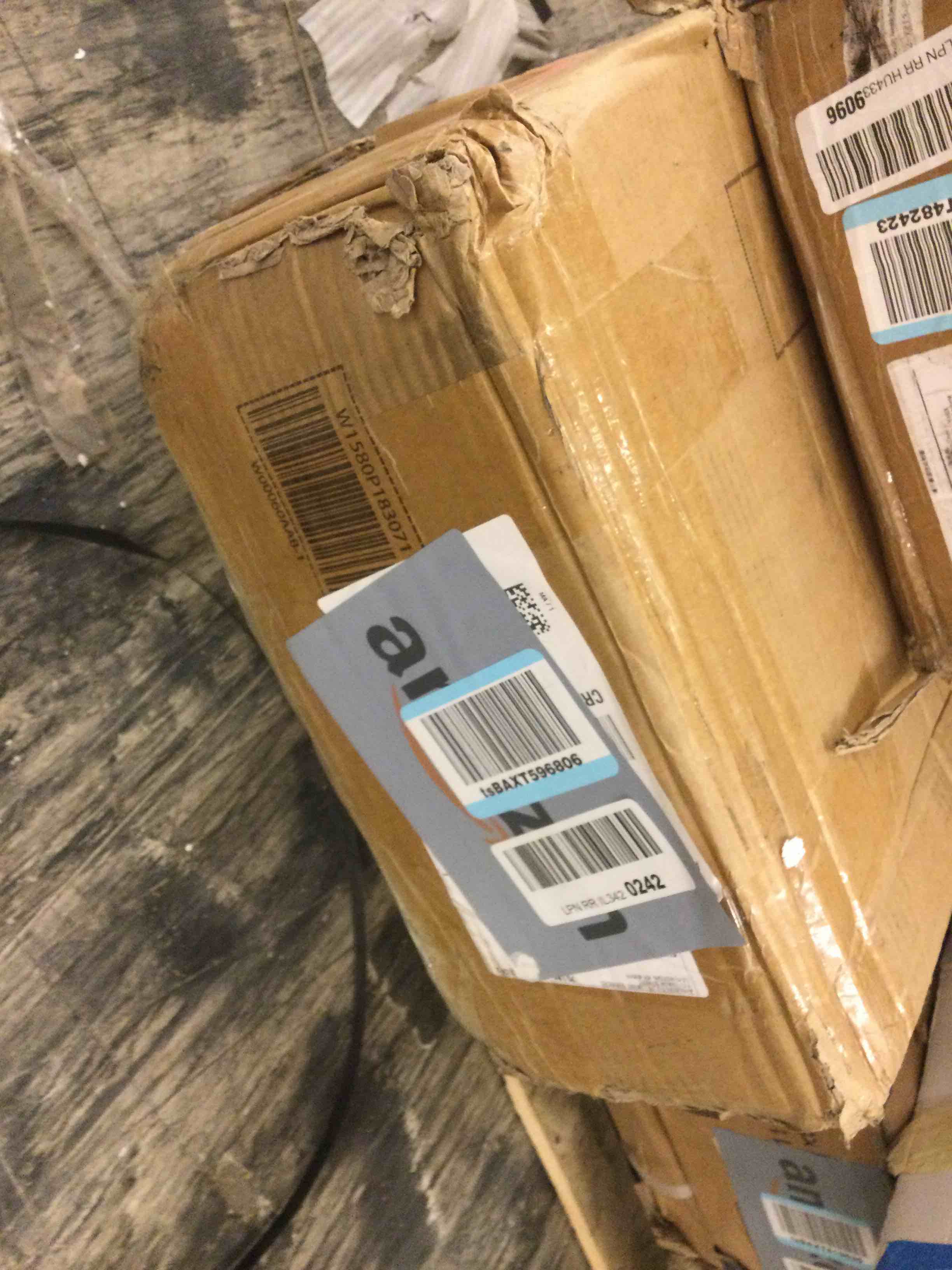 https://s3.amazonaws.com/lotting-images-prod/bidfta/RED5715233_1756329637171.jpeg