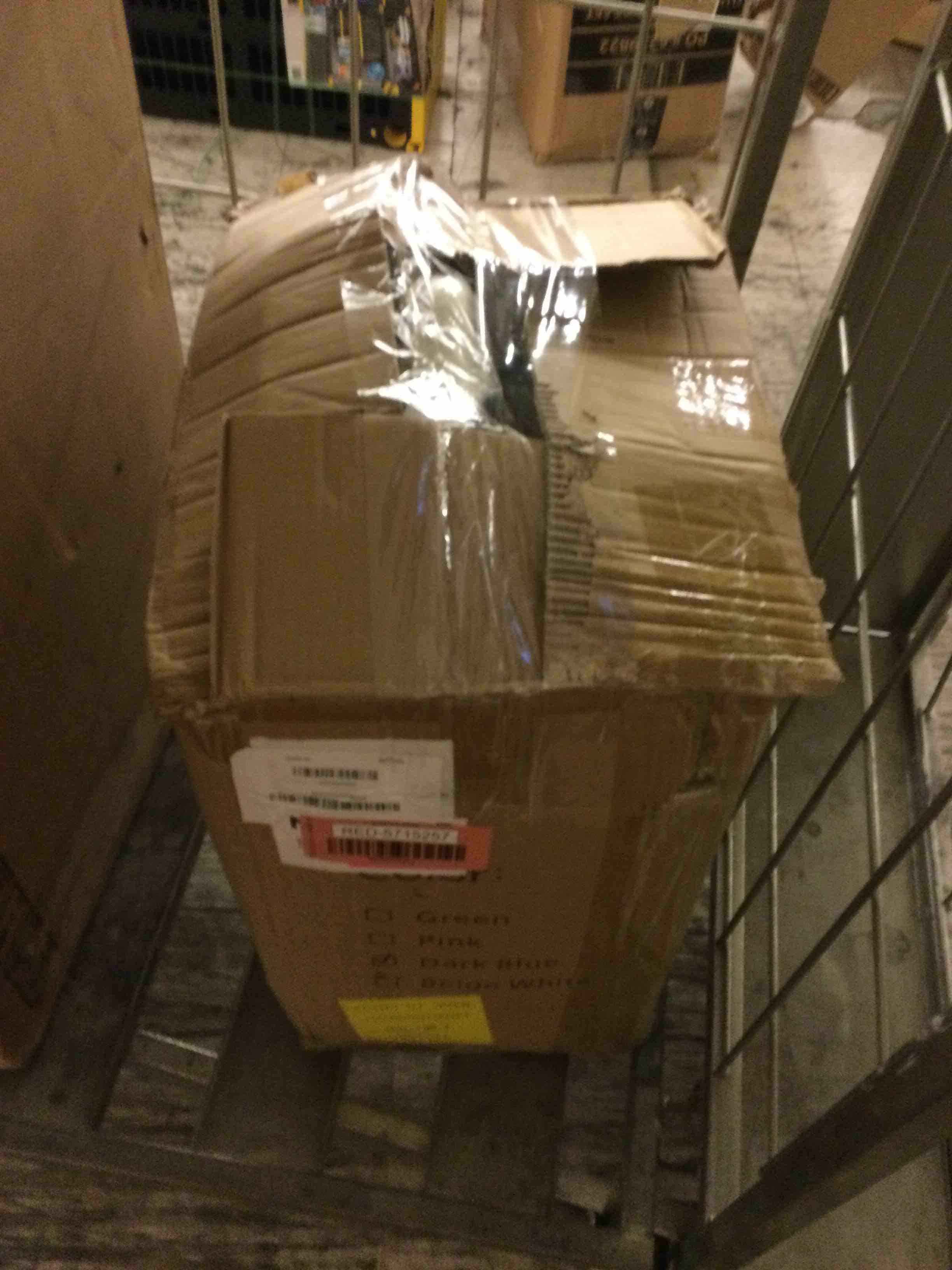 https://s3.amazonaws.com/lotting-images-prod/bidfta/RED5715257_1756493543713.jpeg