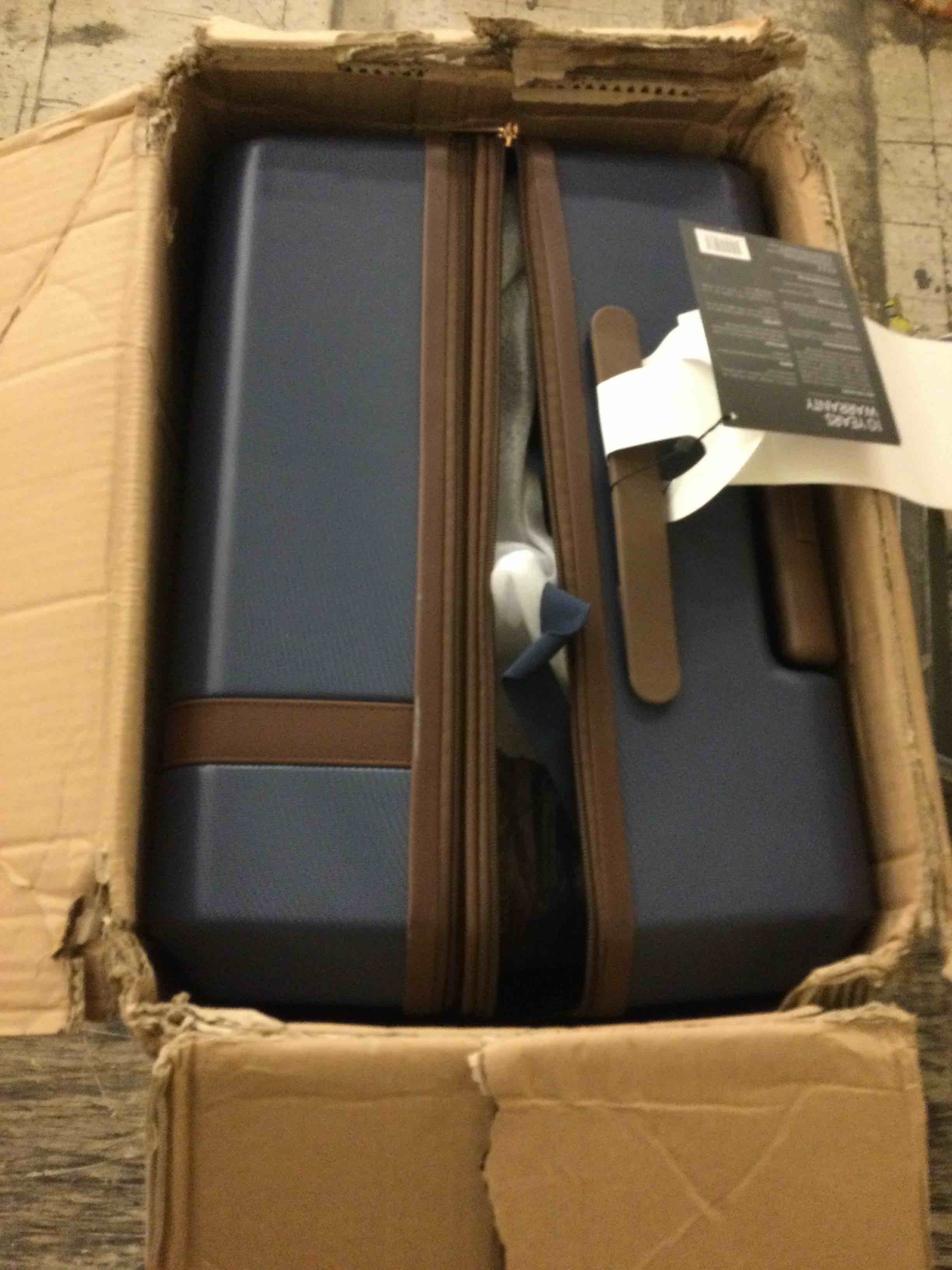 https://s3.amazonaws.com/lotting-images-prod/bidfta/RED5715259_1756494014437.jpeg