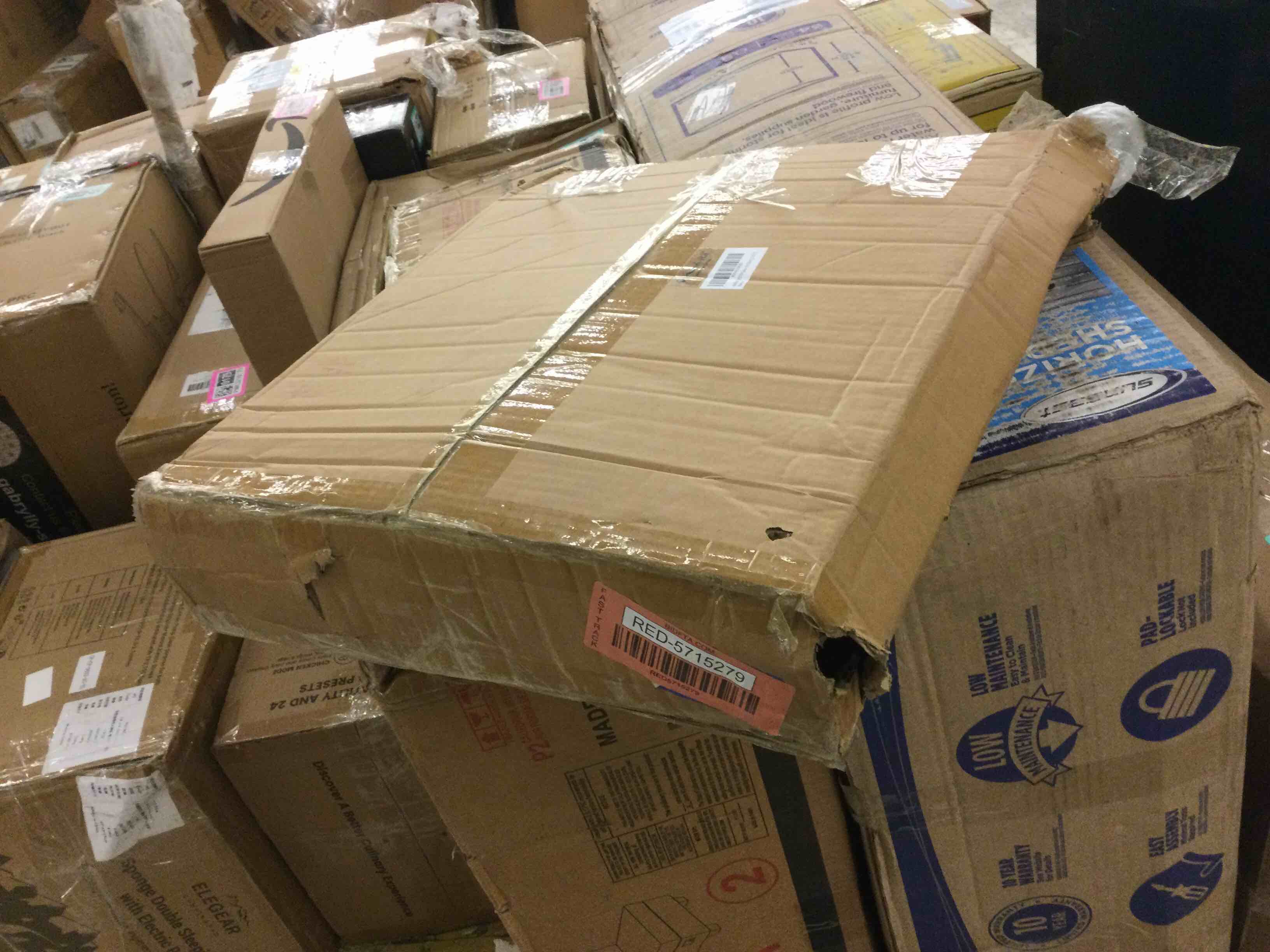 https://s3.amazonaws.com/lotting-images-prod/bidfta/RED5715279_1756911952559.jpeg